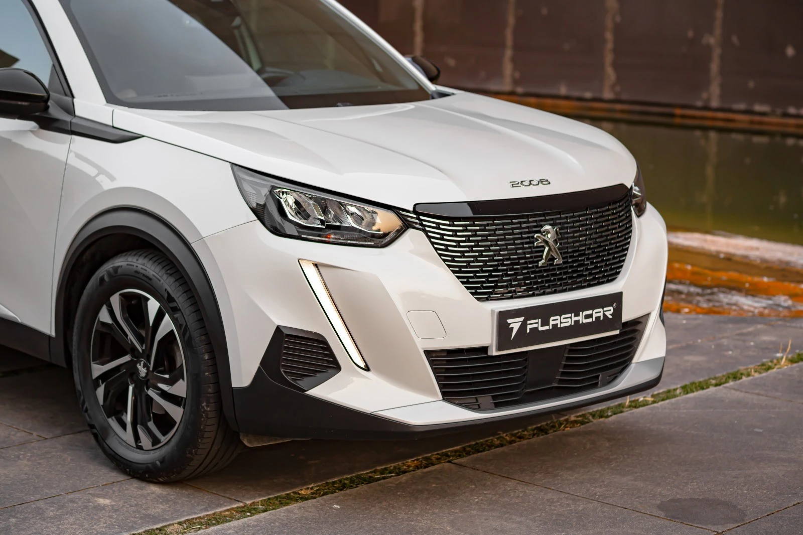 Peugeot 2008 1.2 PureTech Allure Pack 4