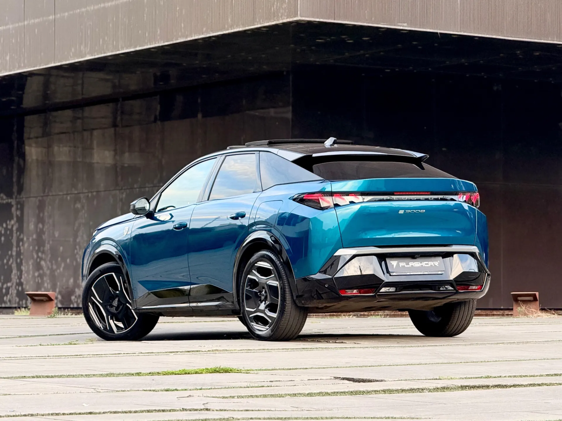 Peugeot E-3008 73 kWh GT 65