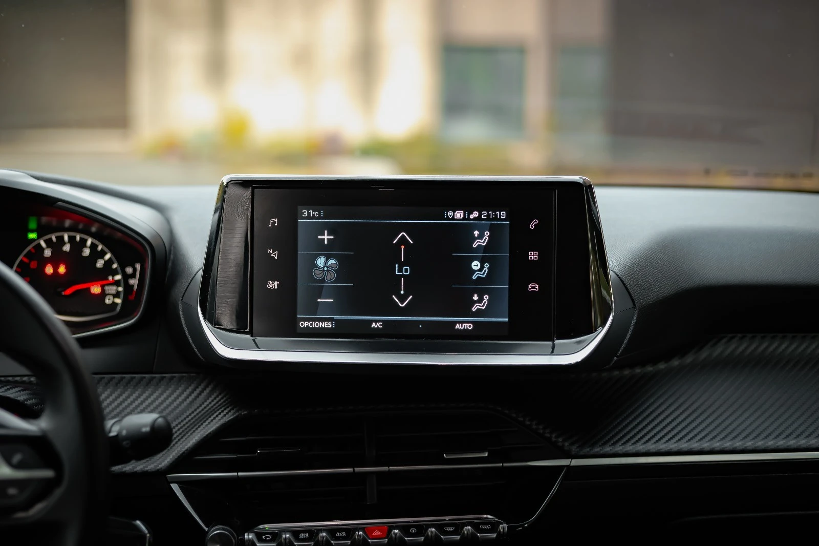 Peugeot 2008 1.2 PureTech Allure Pack 13