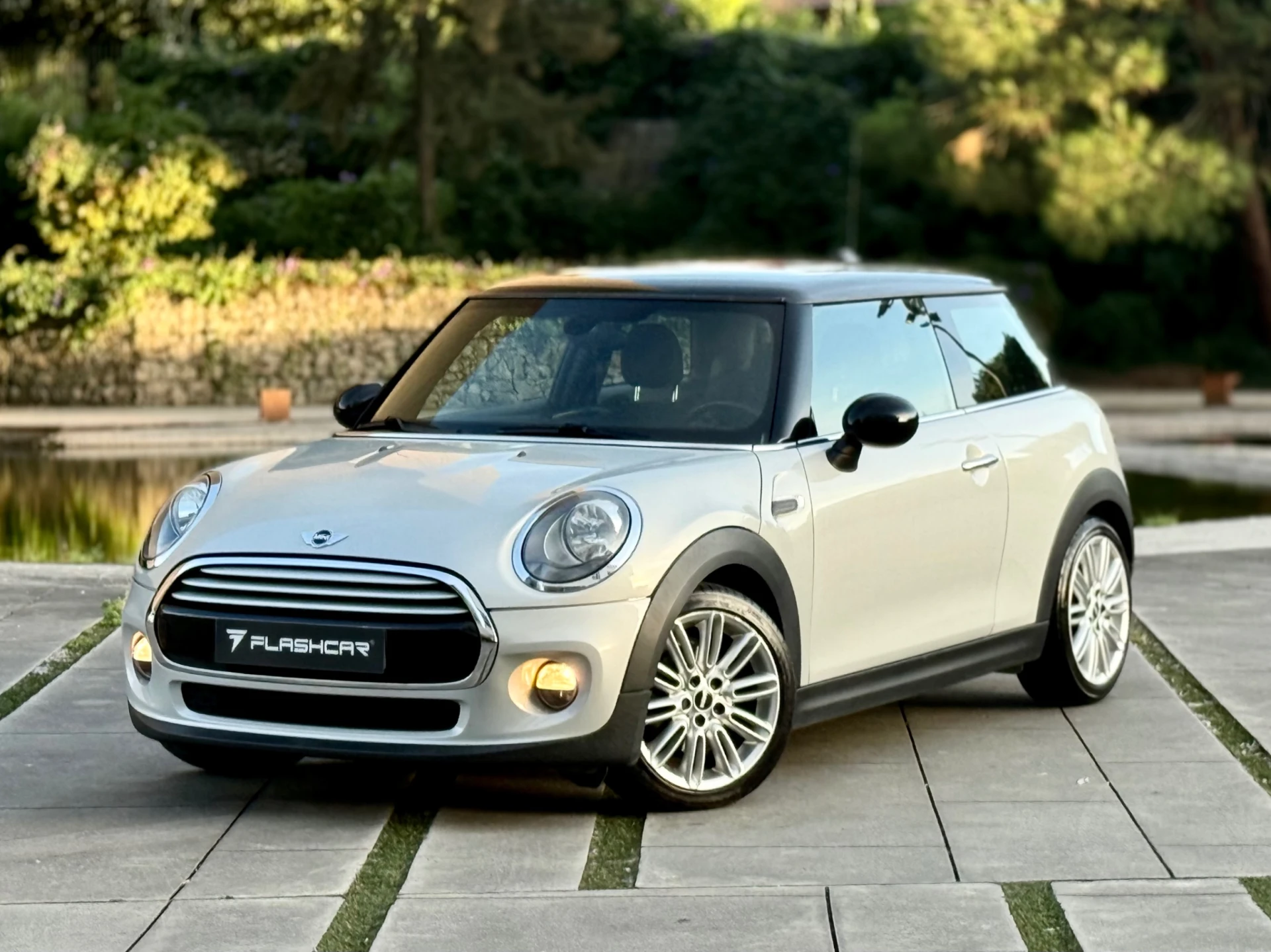 MINI 3 Portas ONE d 22