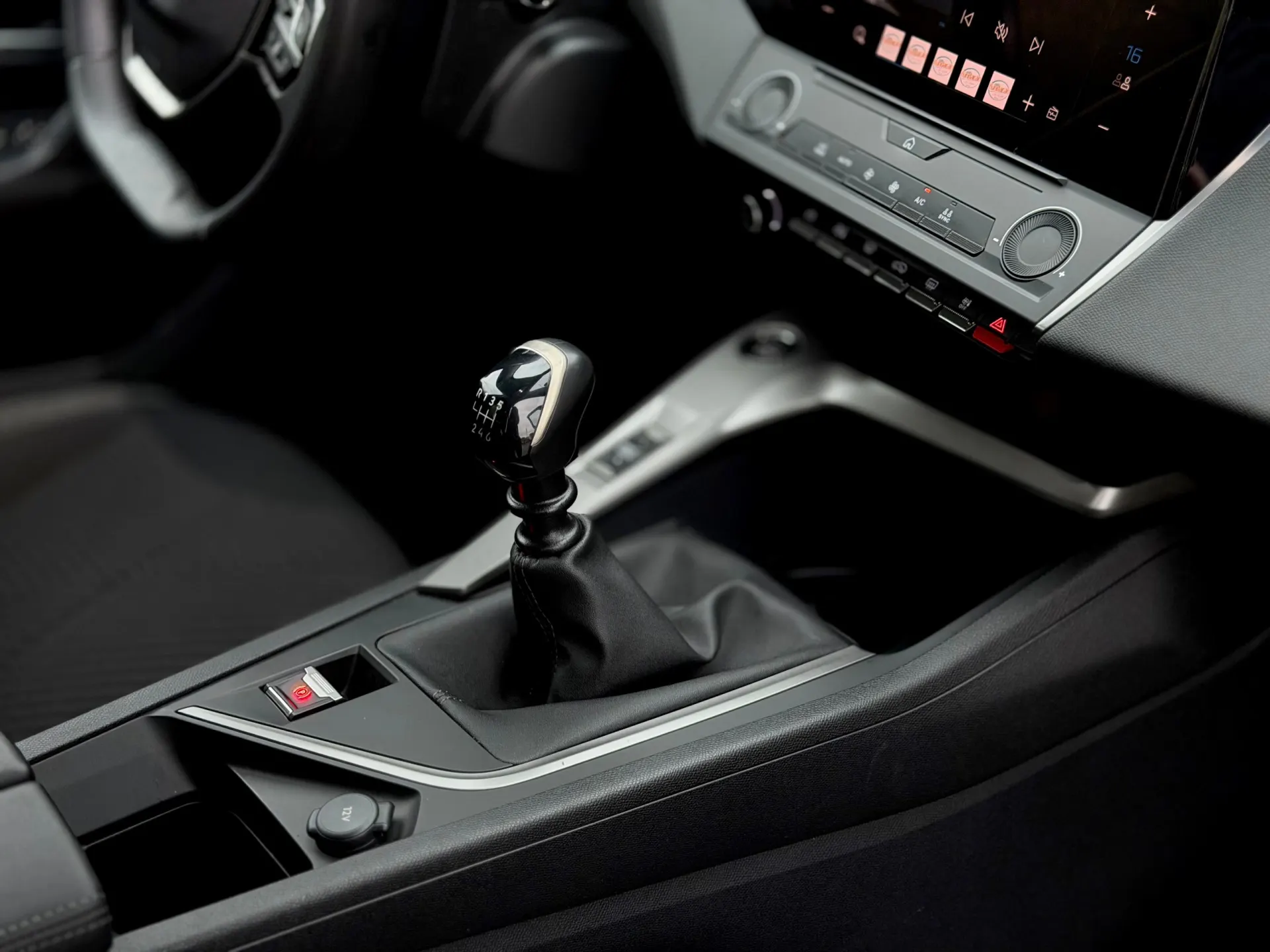 Peugeot 308 1.5 BlueHDi Allure Pack 19