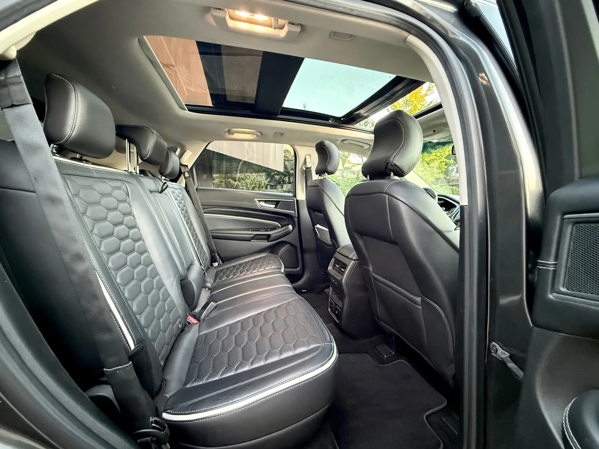 Ford Edge 2.0 TDCi Vignale Powershift 19