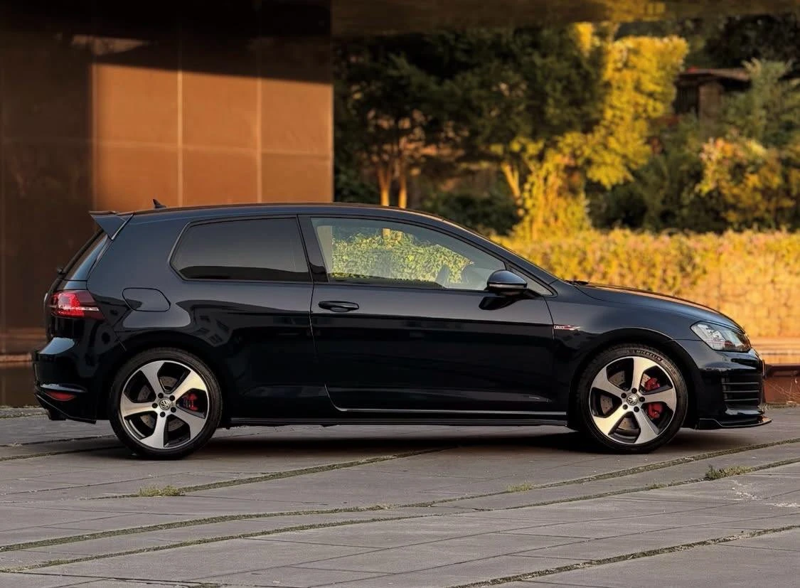 Volkswagen Golf GTI performance 20