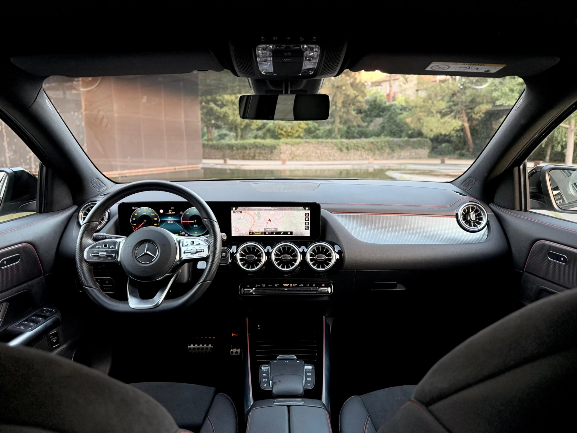 Mercedes-Benz EQA 300 4Matic AMG Line 4