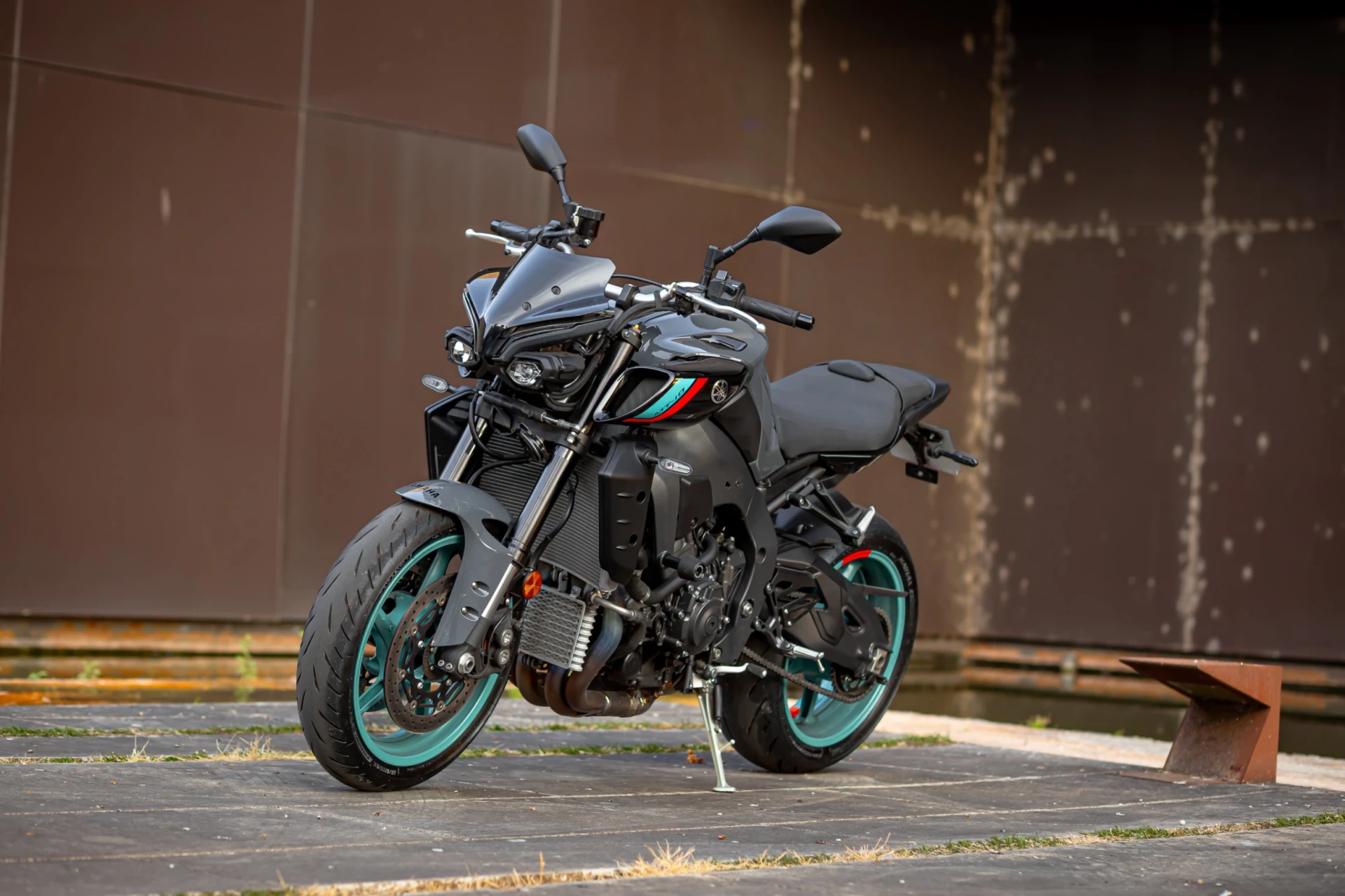 Yamaha MT-10 AKRAPOVIC 30