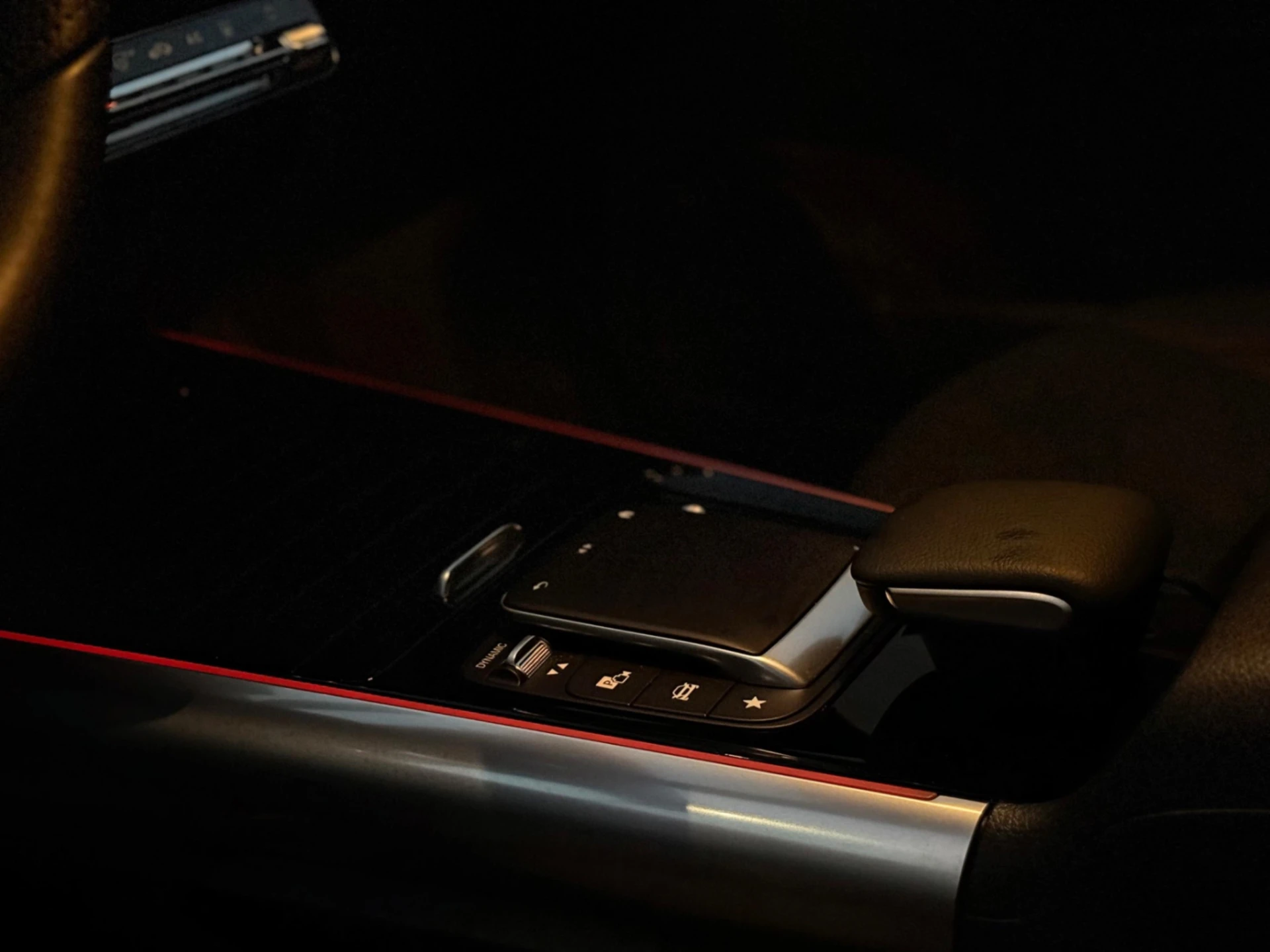 Mercedes-Benz EQA 300 4Matic AMG Line 17