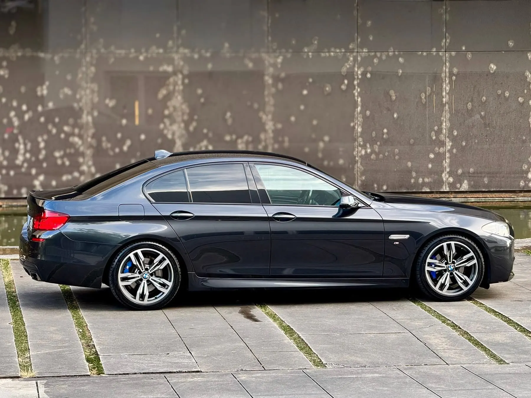 BMW 520 d Pack M Auto 15