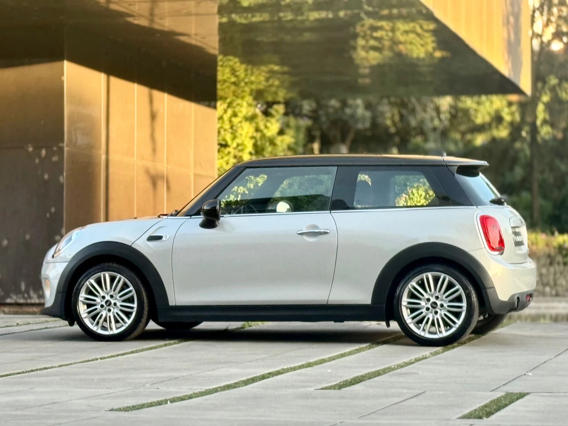 MINI 3 Portas ONE d 17