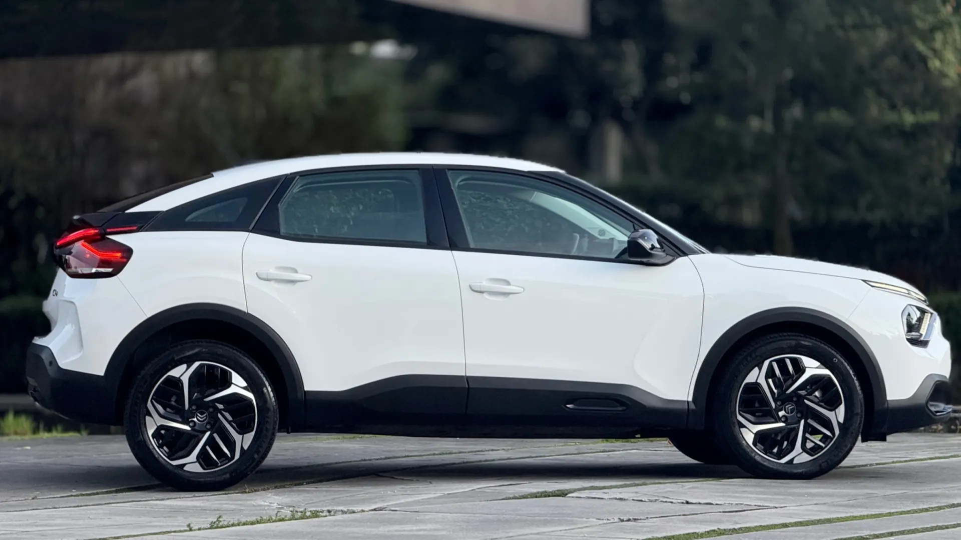 Citroën C4 1.5 BlueHDi Feel EAT8 16