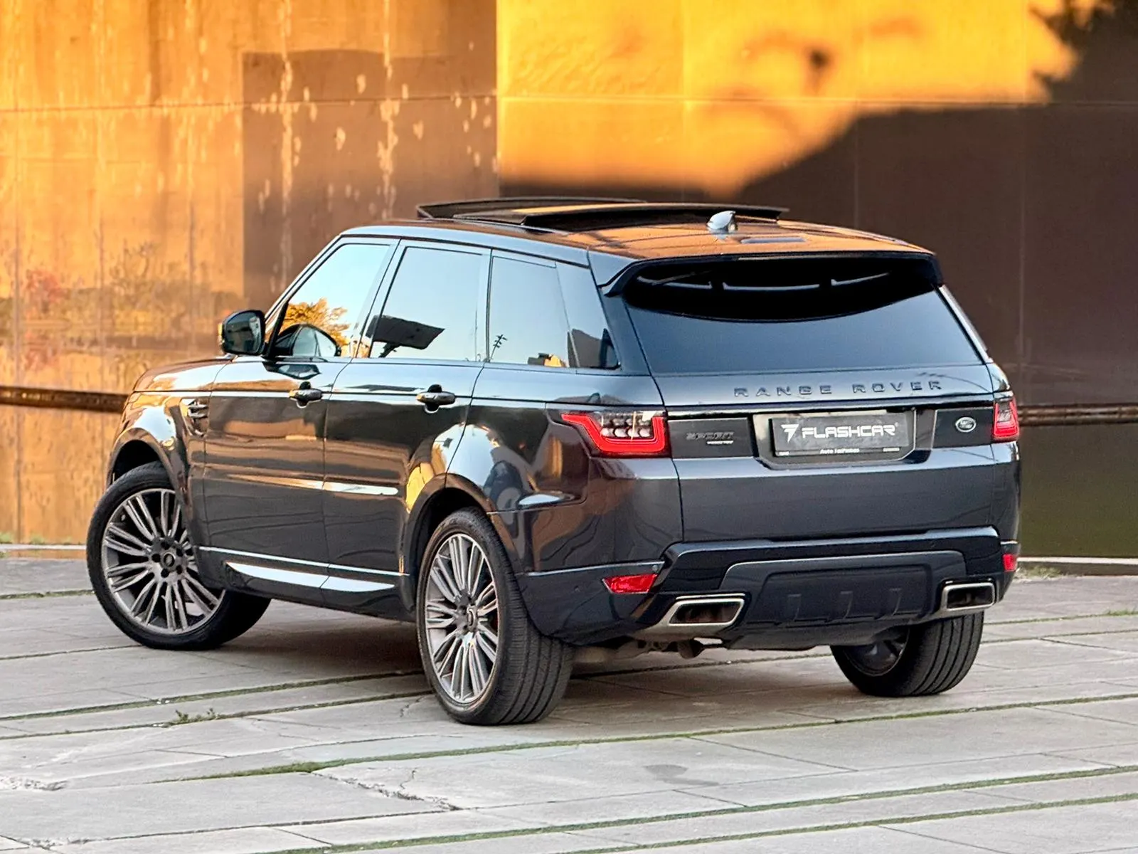 Land Rover Range Rover Sport 2.0 Si4 PHEV Autobiography Dynamic 19