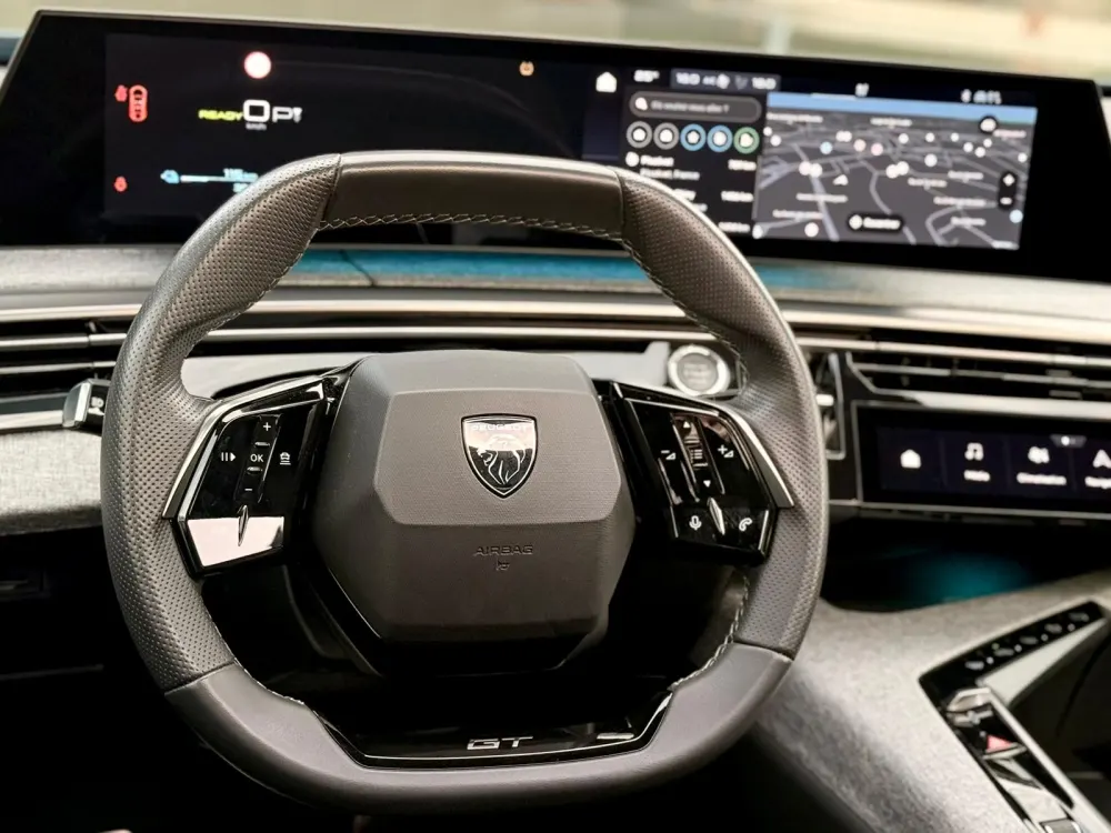 Peugeot E-3008 73 kWh GT 38