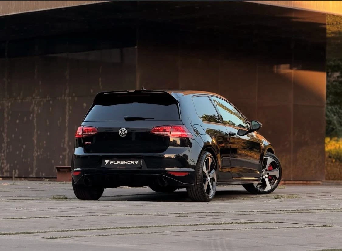 Volkswagen Golf GTI performance 18