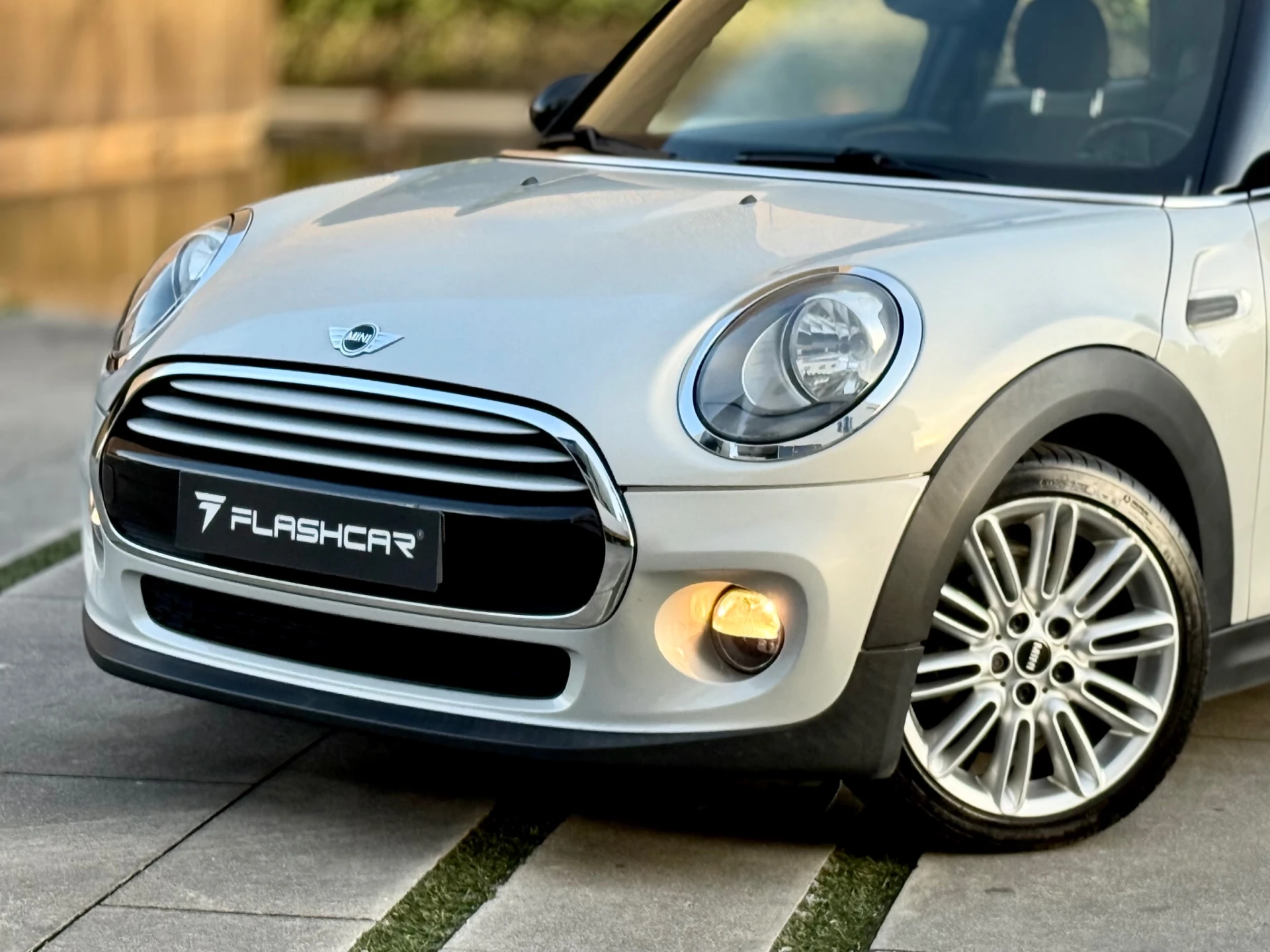 MINI 3 Portas ONE d 20