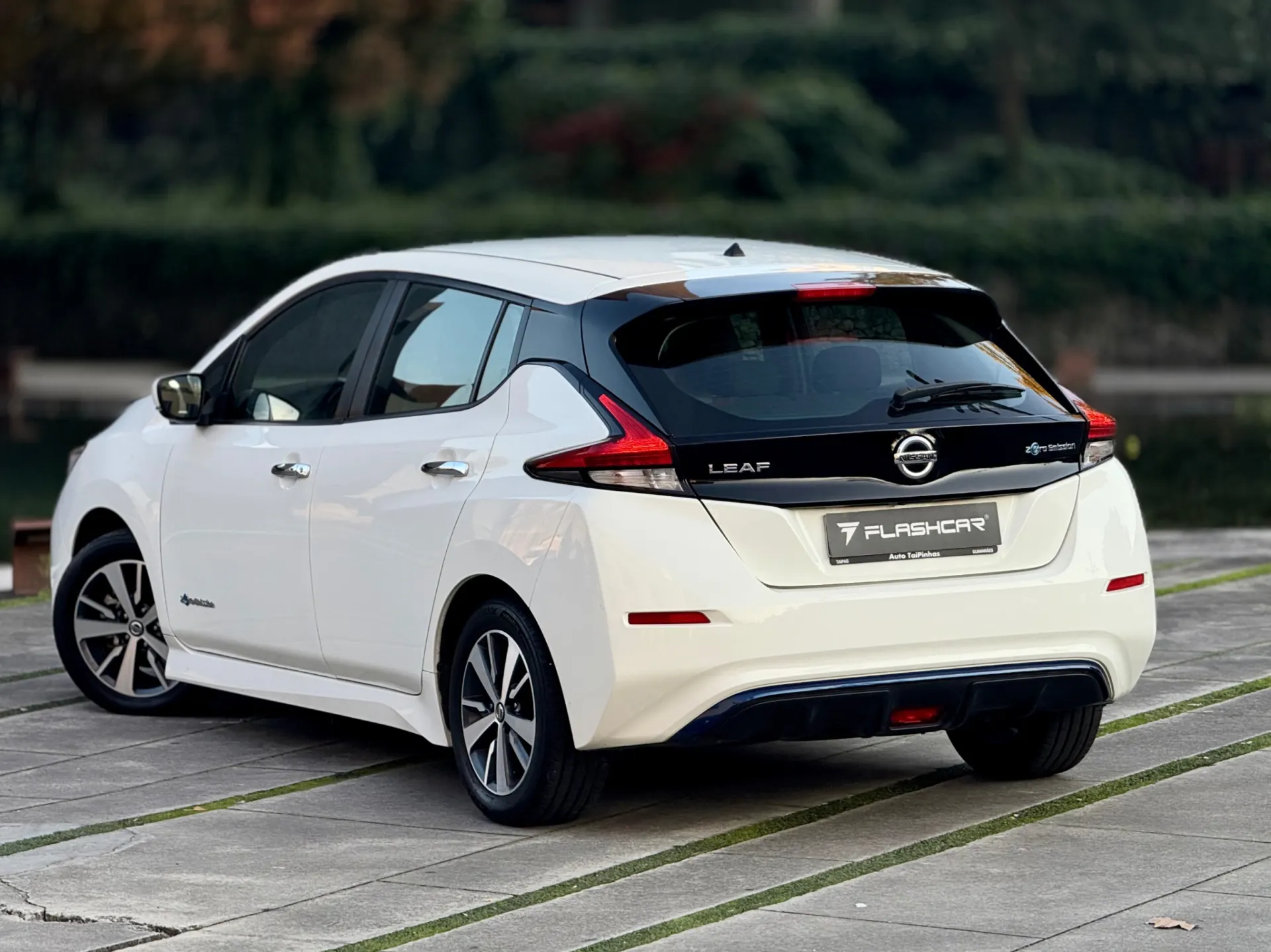 Nissan Leaf N-Connecta Full Led 9