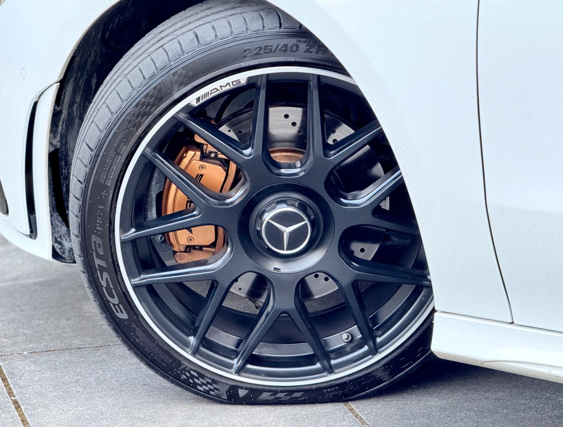 Mercedes-Benz CLA 200 AMG LOOK 35AMG 4