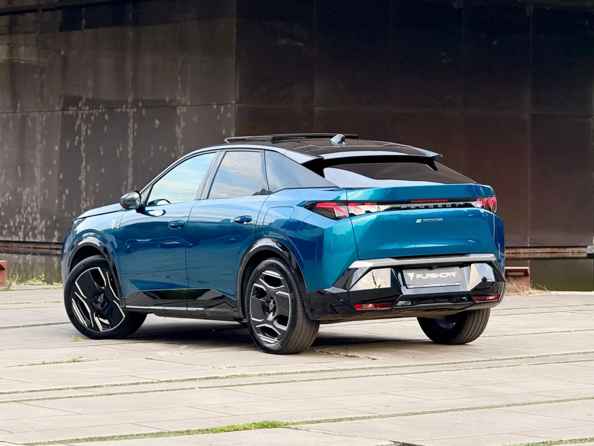 Peugeot E-3008 73 kWh GT 42