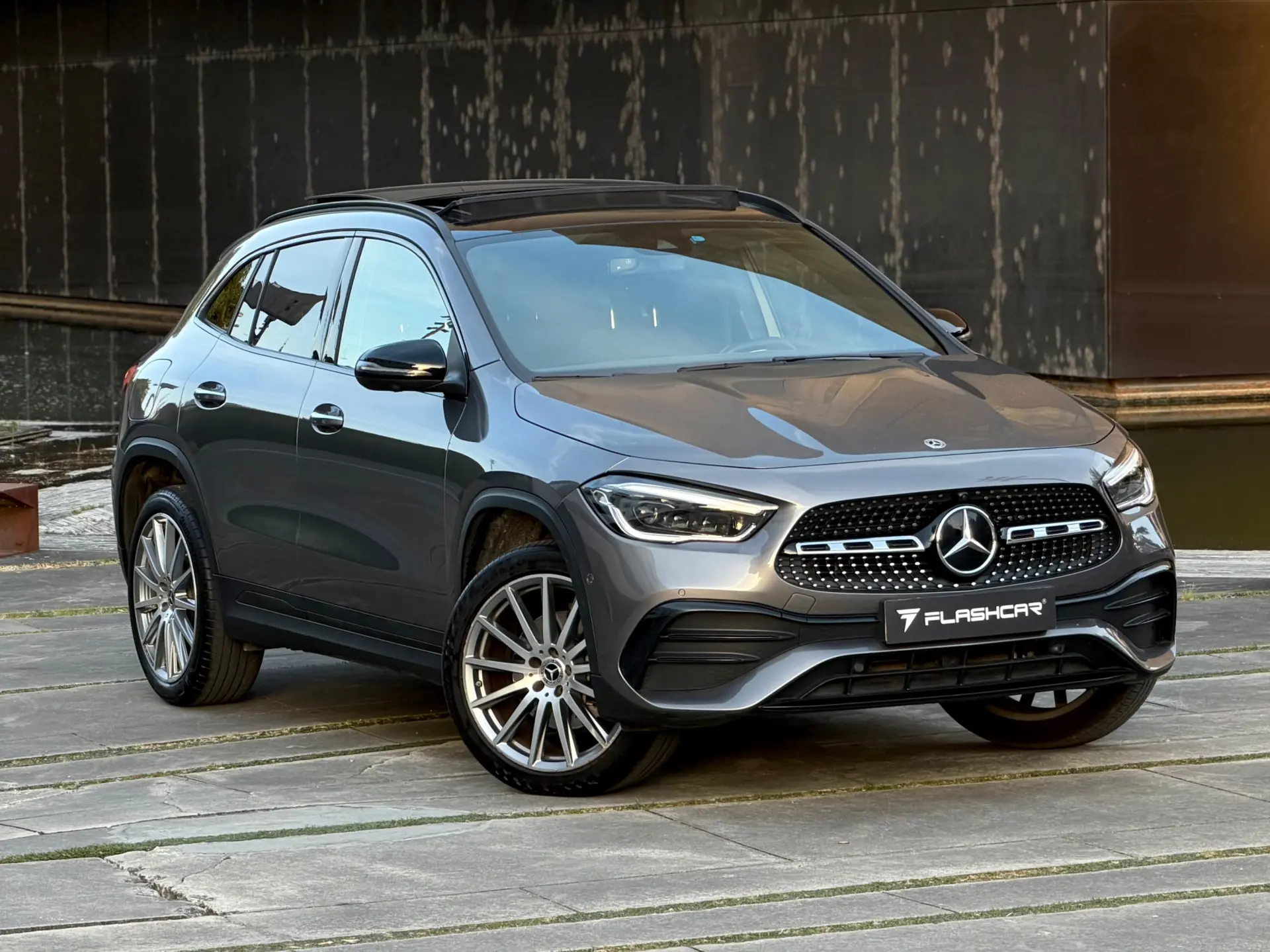 Mercedes-Benz GLA 250 e 8G-DCT AMG Line 41
