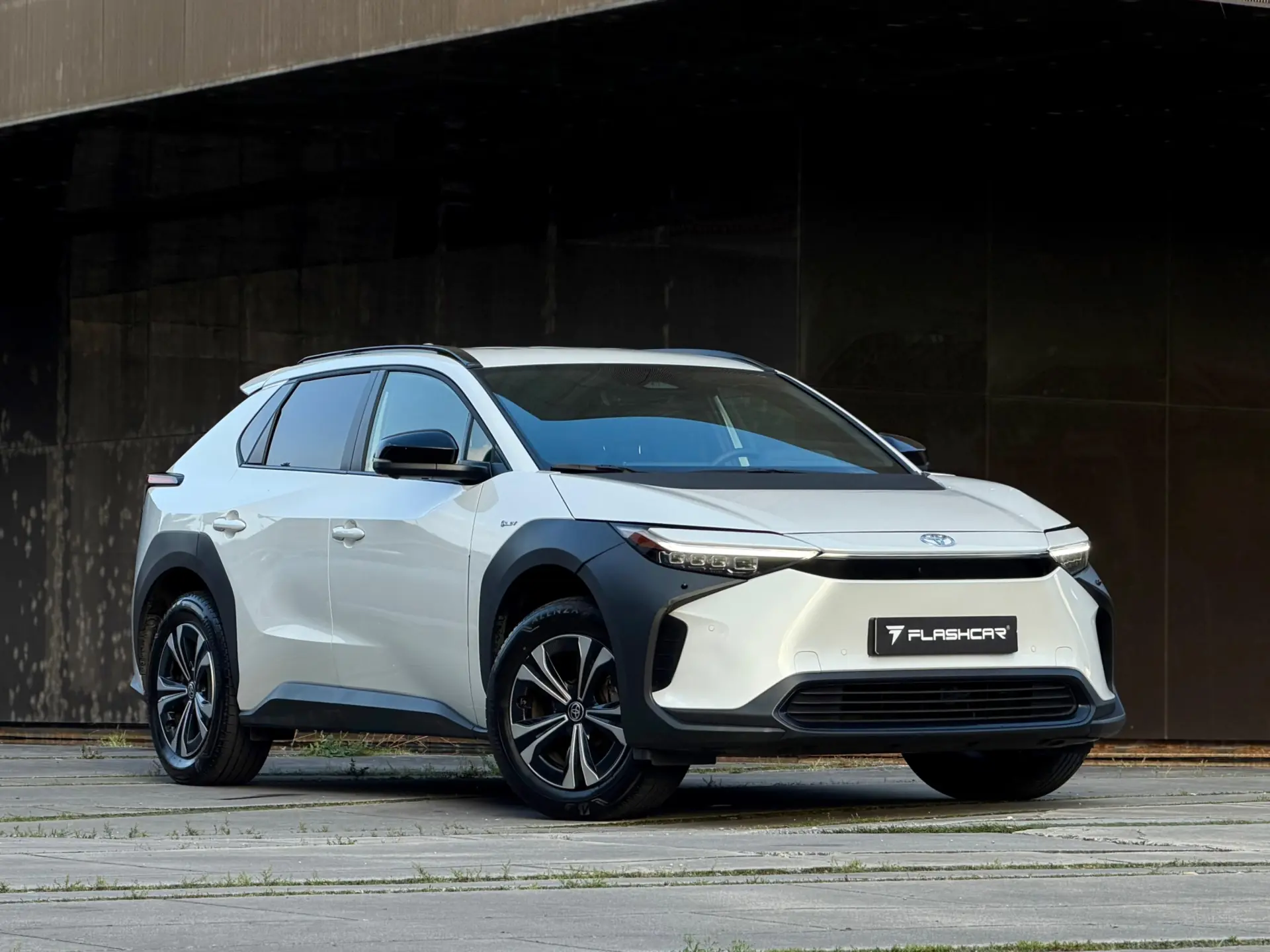 Toyota bZ4X 71,4 kWh Lounge 1