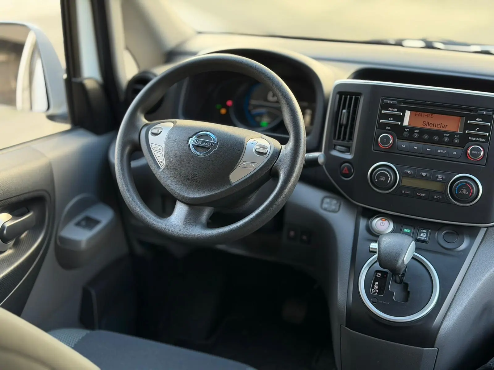 Nissan e-NV200 Combi 5L Comfort 2 Portas 12