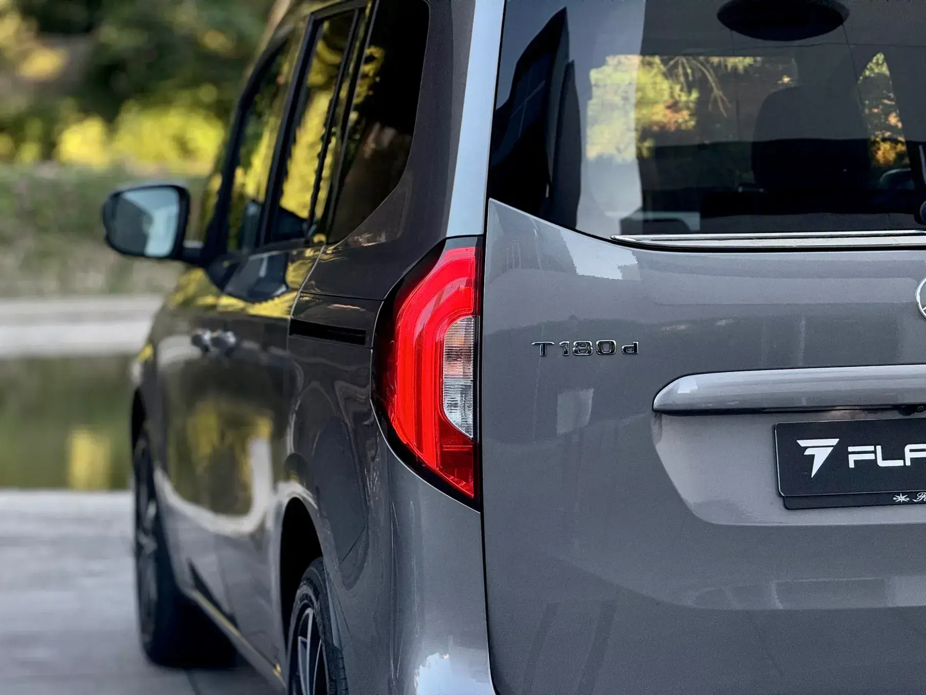 Mercedes-Benz T 180 Outro 9