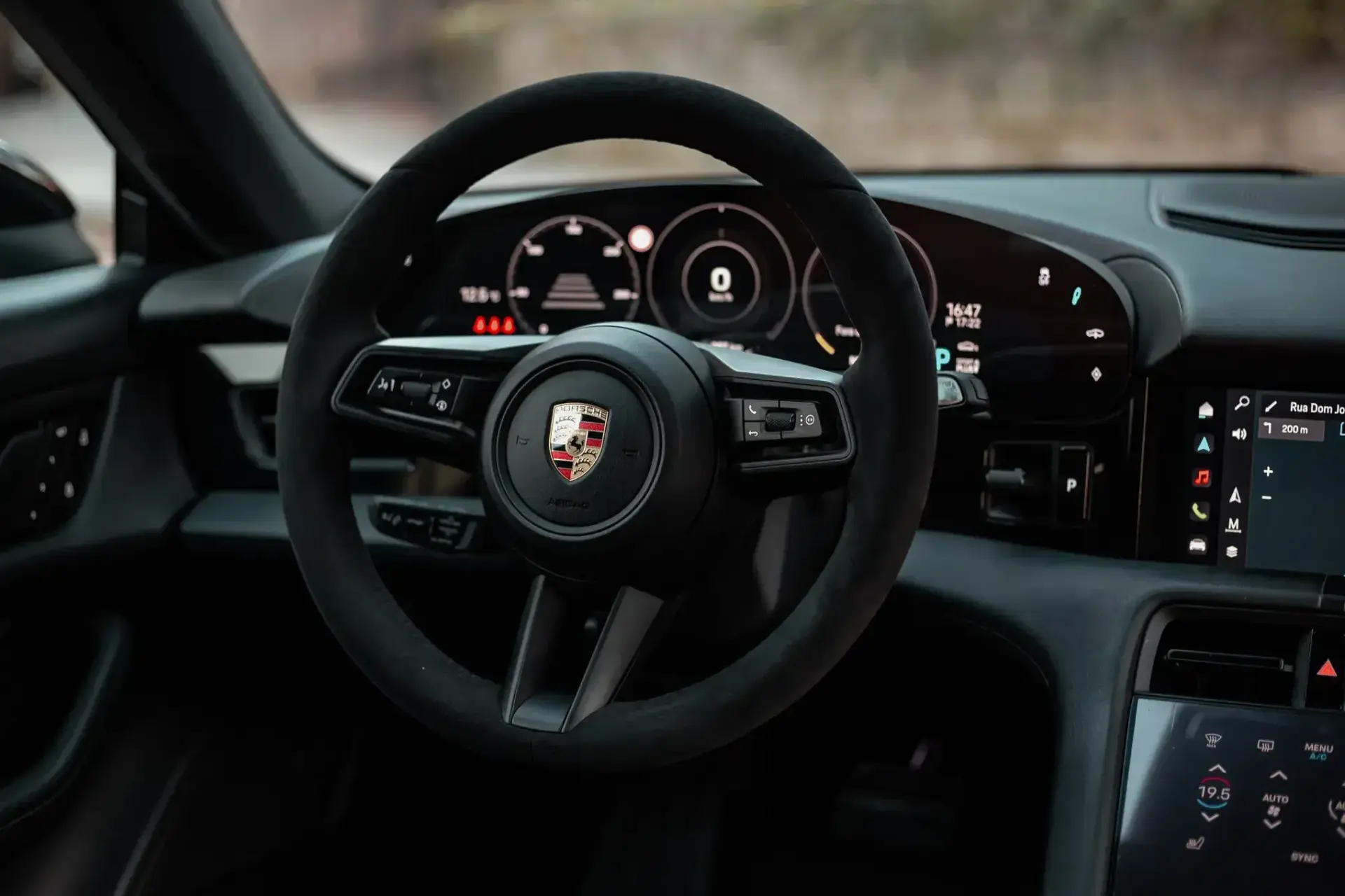 Porsche Taycan Cross Turismo 4 44