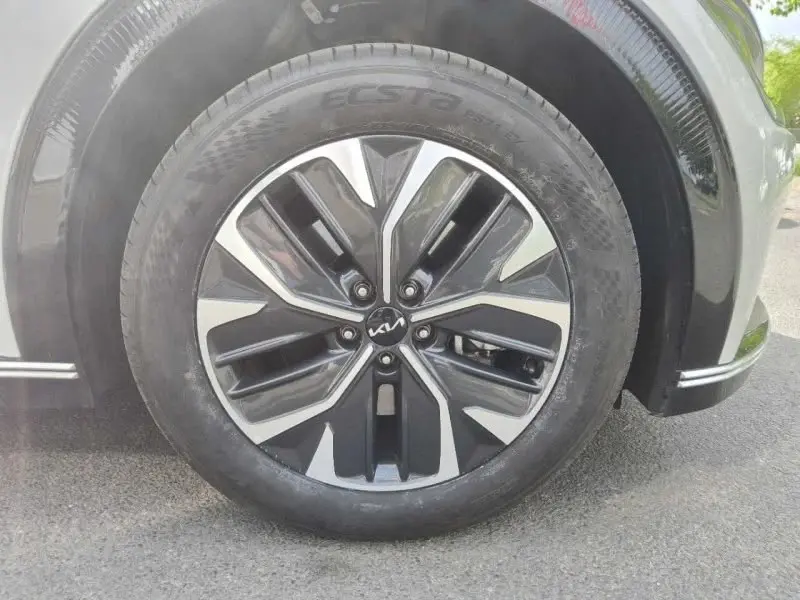 Kia EV6 Outro 8