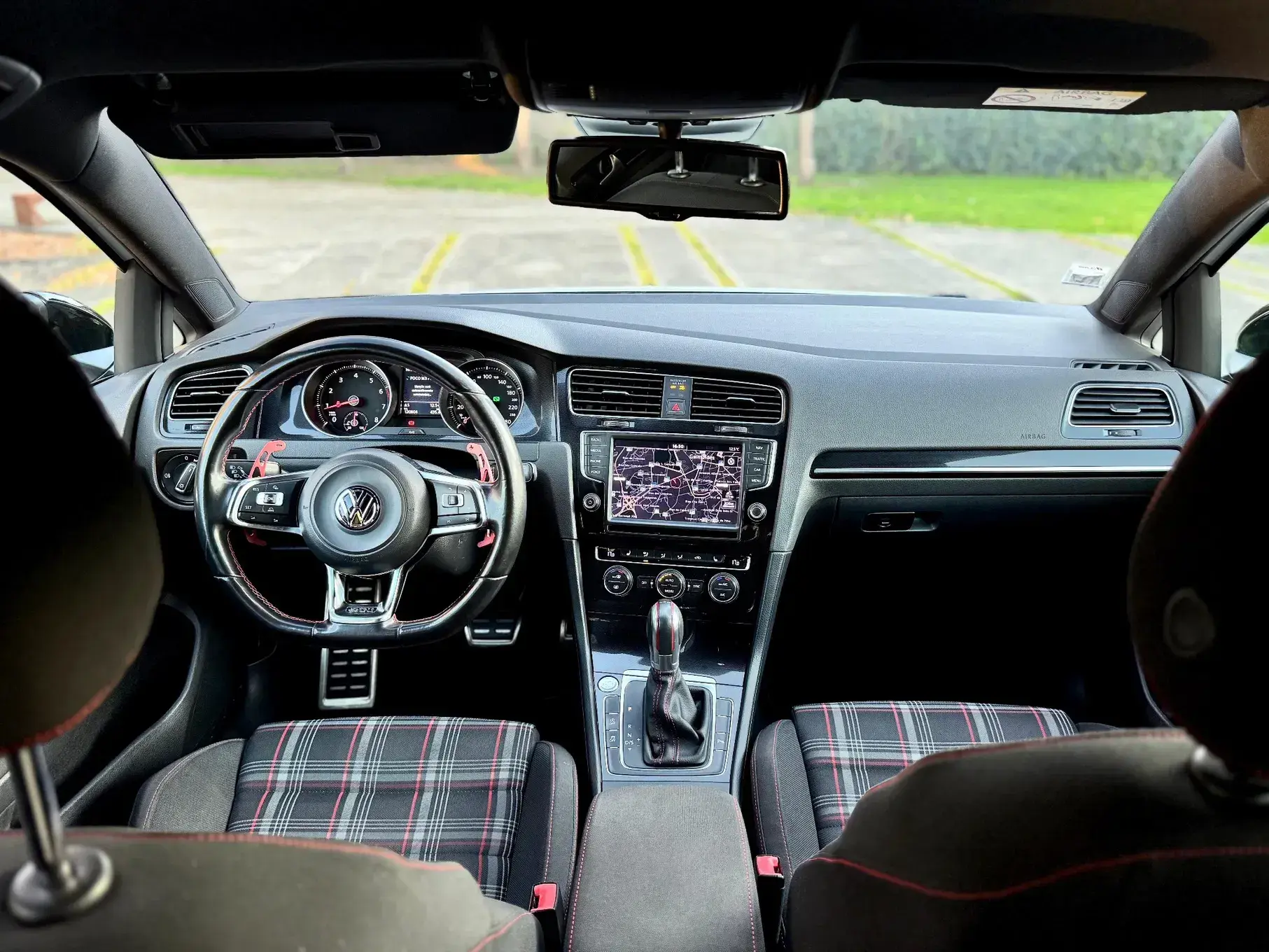 Volkswagen Golf 12