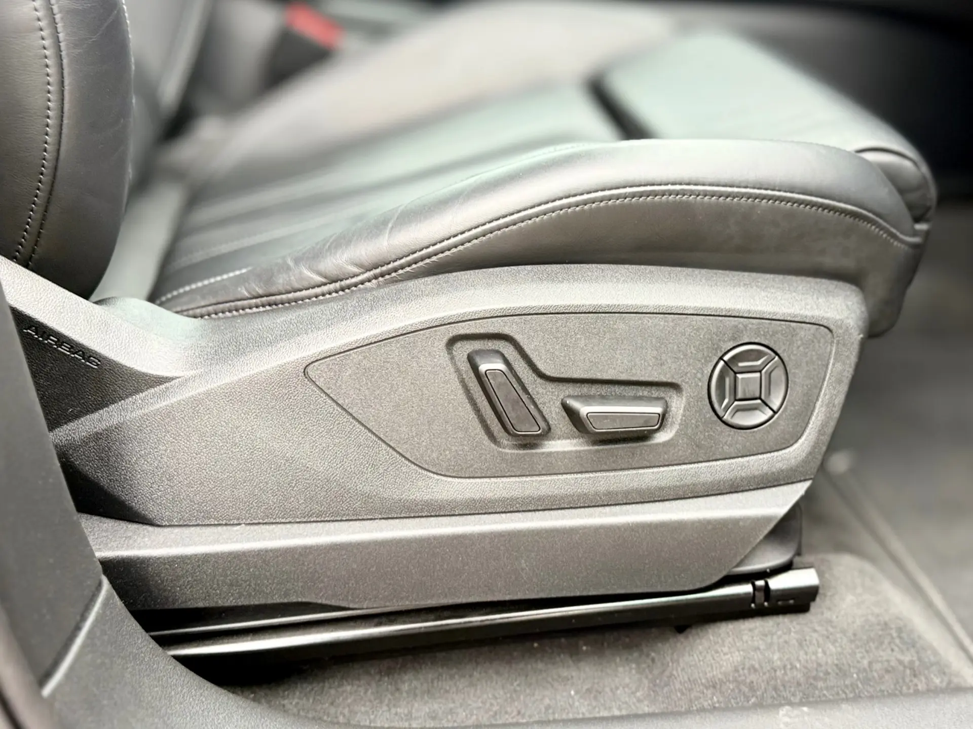 Audi e-tron Sportback 55 quattro S line 6