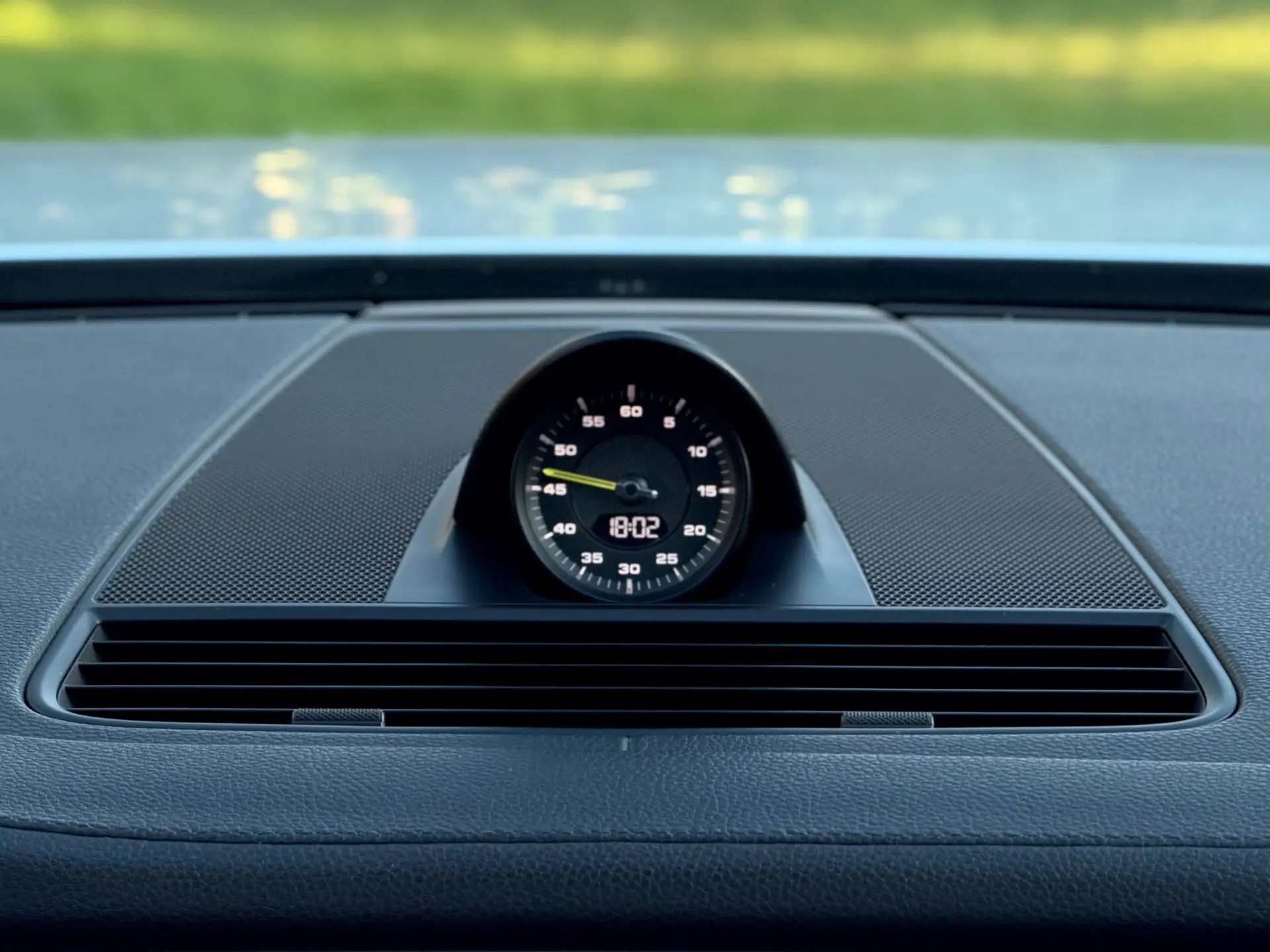Porsche Panamera 4 E-Hybrid 15