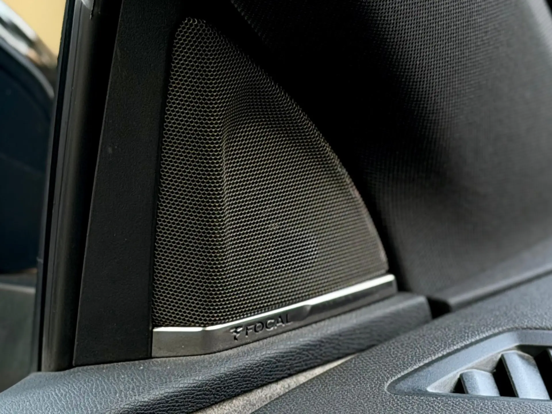 Peugeot 3008 1.6 Hybrid4 GT Line e-EAT8 4