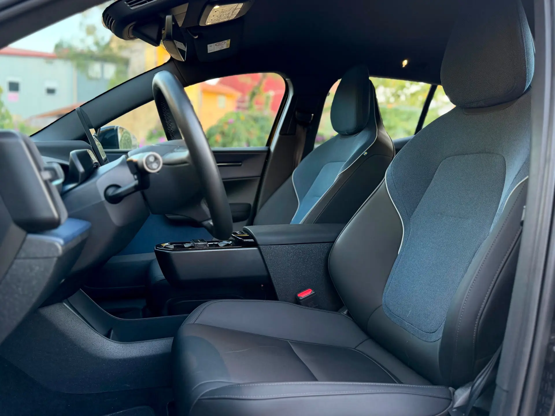 Volvo EX30 Twin Motor Performance AWD Plus 13