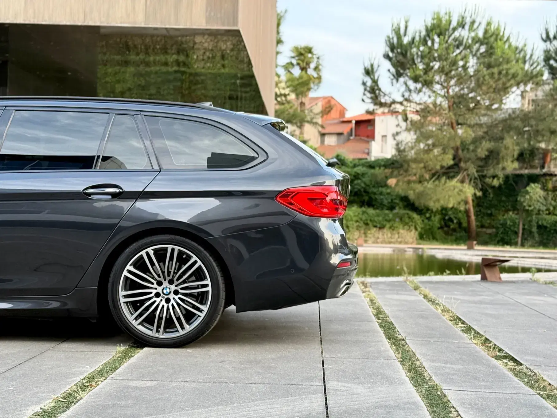 BMW 520 d Pack M Auto 15