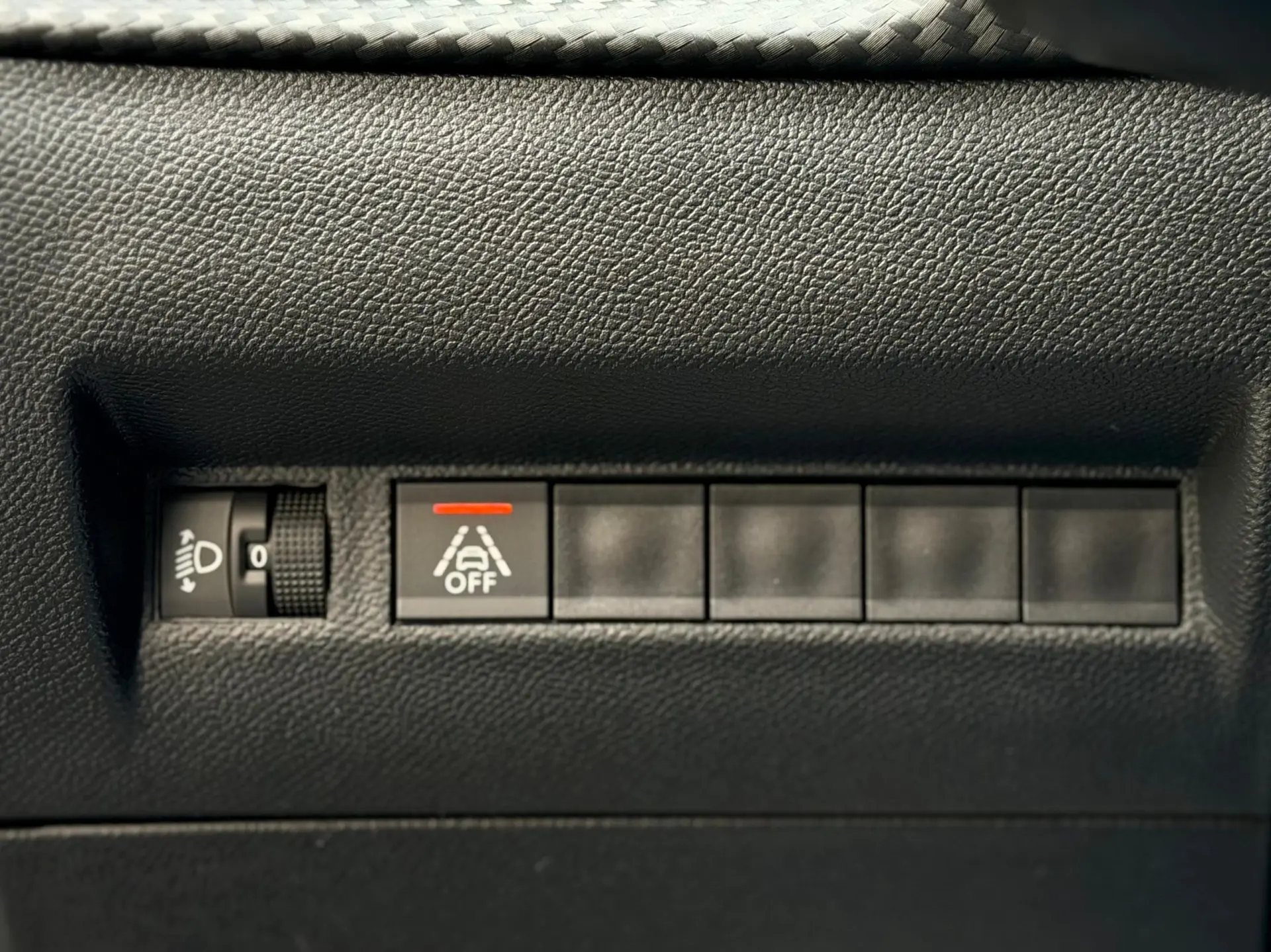 Peugeot 208 1.2 PureTech Allure Pack 9