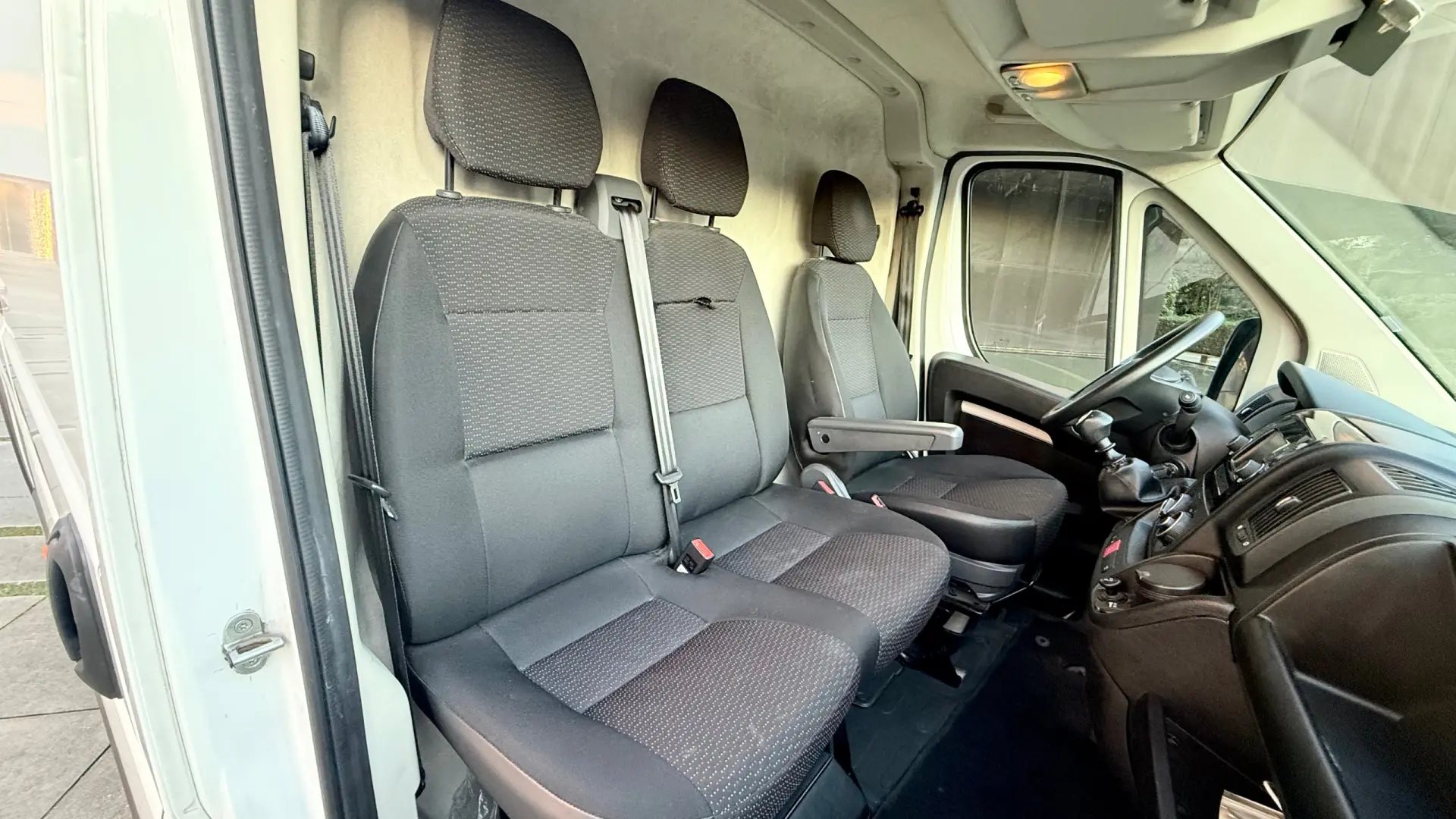 Citroën Jumper 2.2 BlueHDi 35 Heavy L4 CD 11