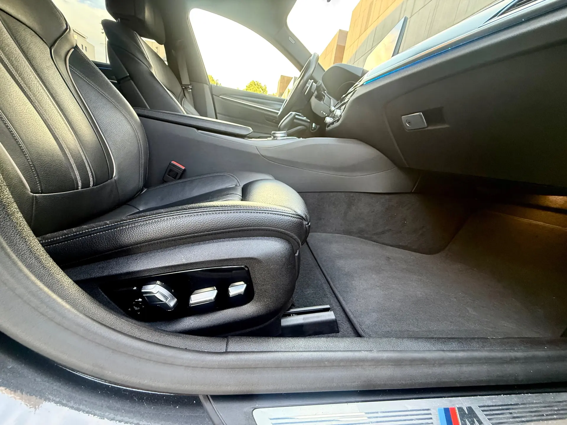 BMW 520 e Pack M 25