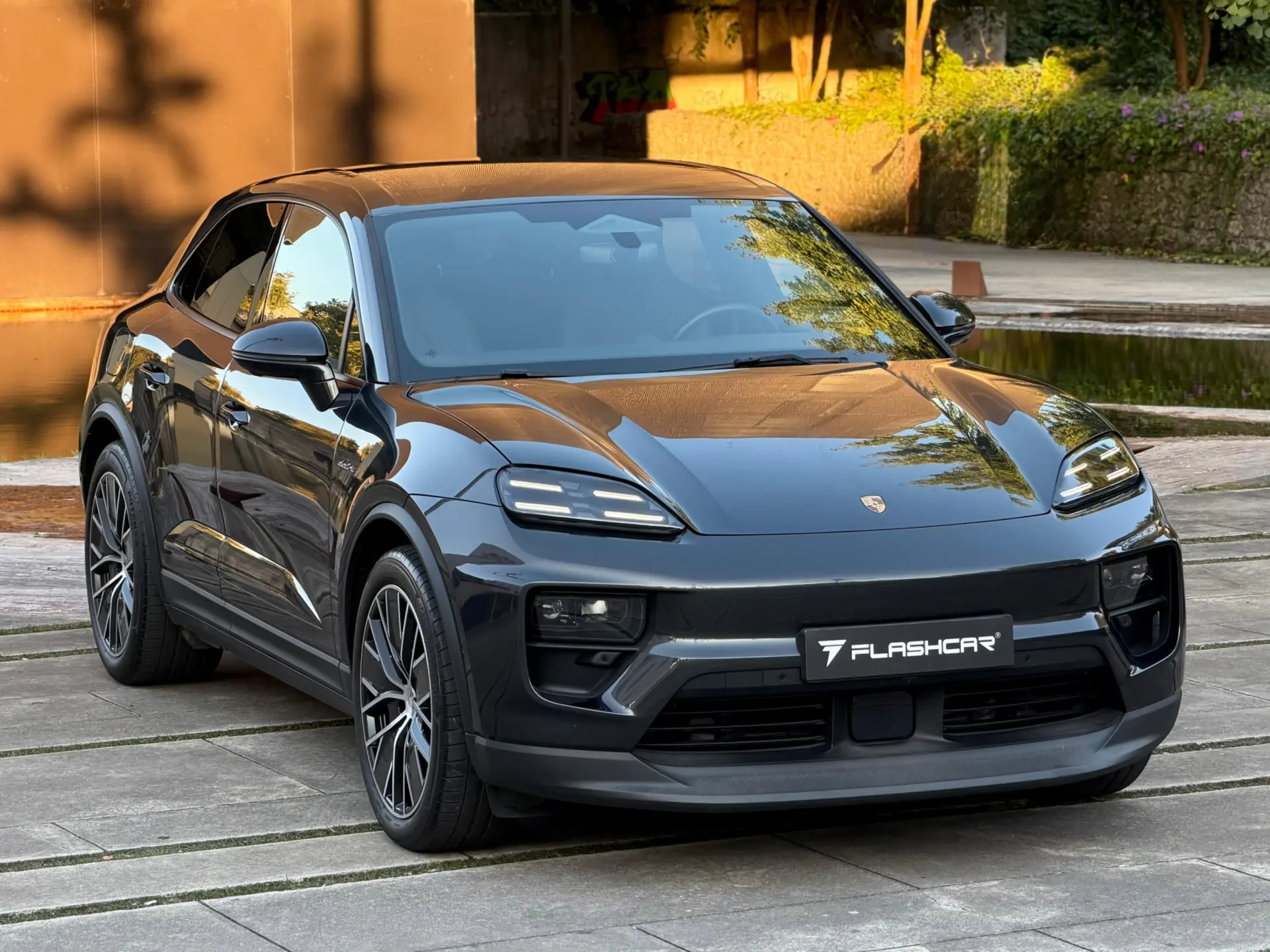 Porsche Macan Electric 38