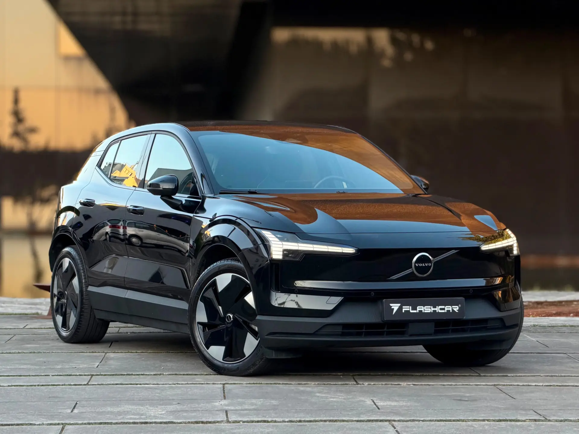 Volvo EX30 Twin Motor Performance AWD Plus 19
