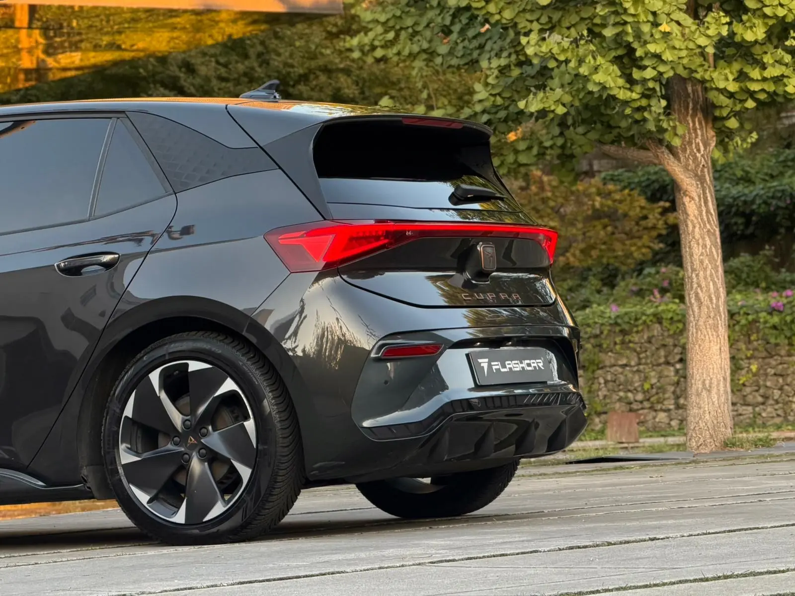 Cupra Born 77 kWh e-Boost Plus 57