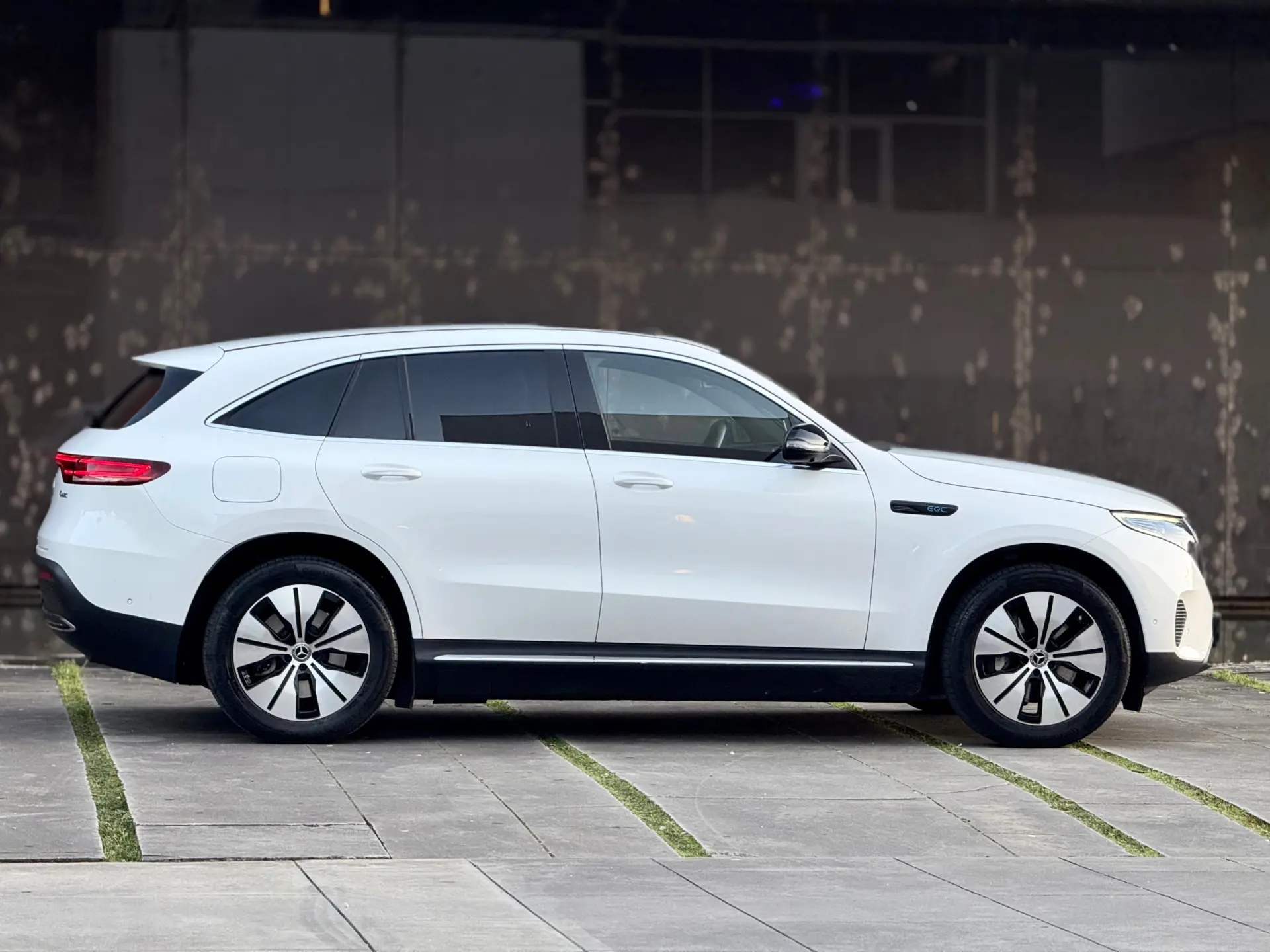 Mercedes-Benz EQC 400 4Matic AMG Line 19