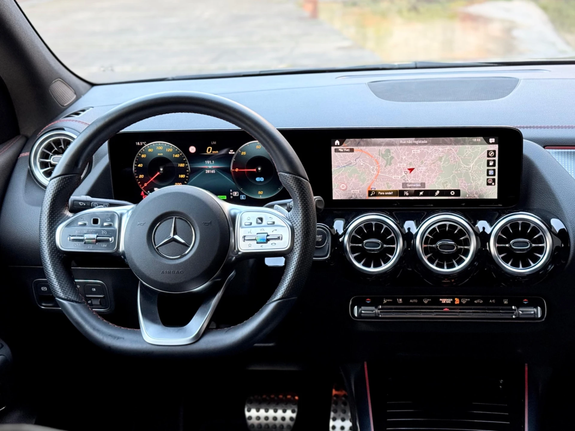Mercedes-Benz EQA 300 4Matic AMG Line 15