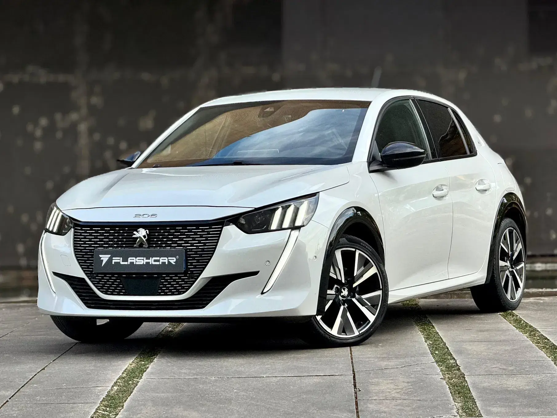 Peugeot 208 GT 21