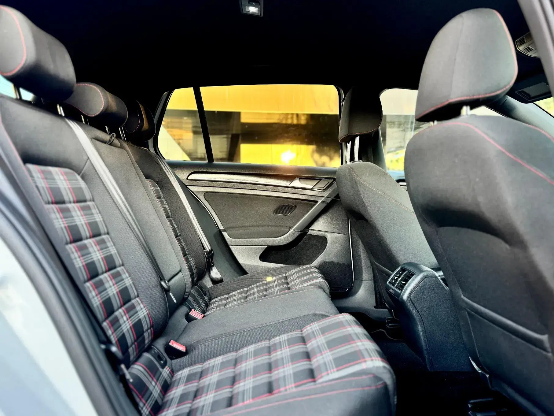 Volkswagen Golf 15