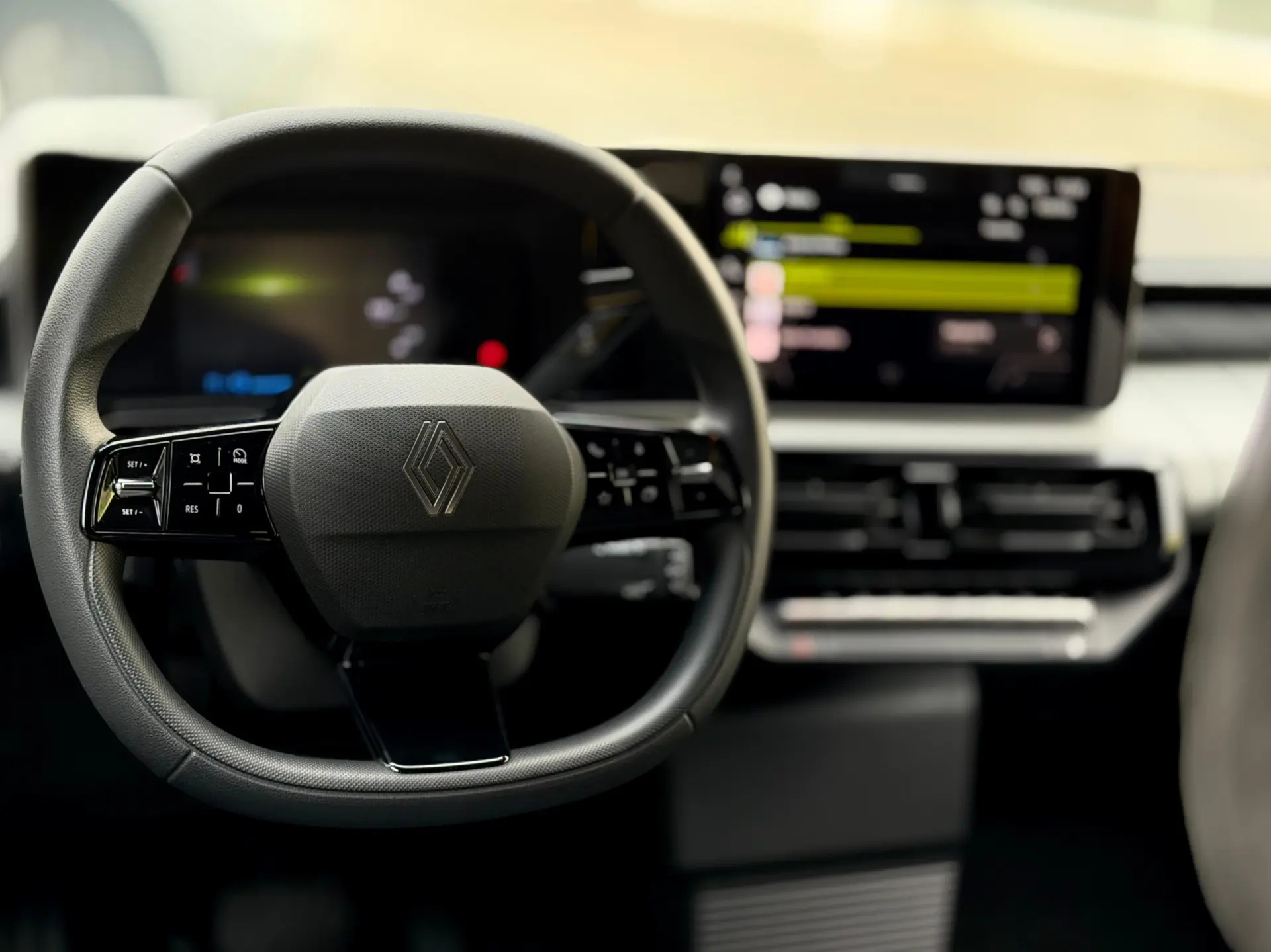 Renault 5 E-Tech 40 kWh Evolution Autonomia Urbana 25