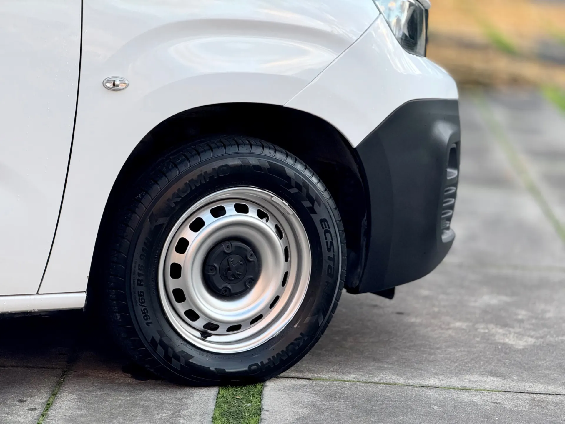 Peugeot Partner 2l comercial 10