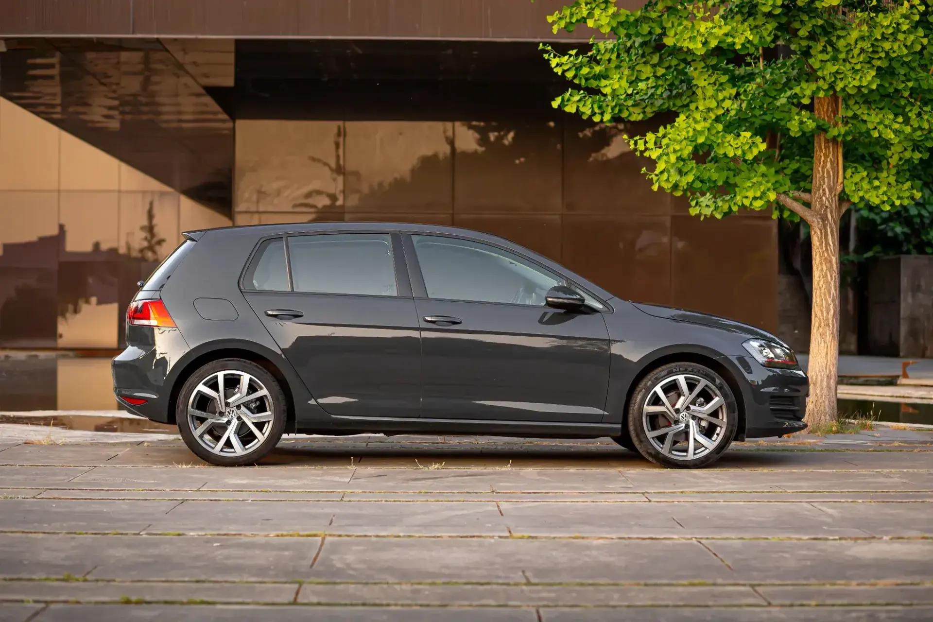 Volkswagen Golf 10