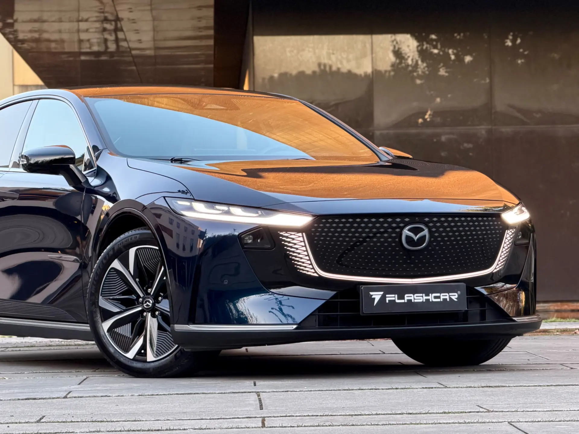 Mazda 6e 68.8 kWh Takumi Plus 42