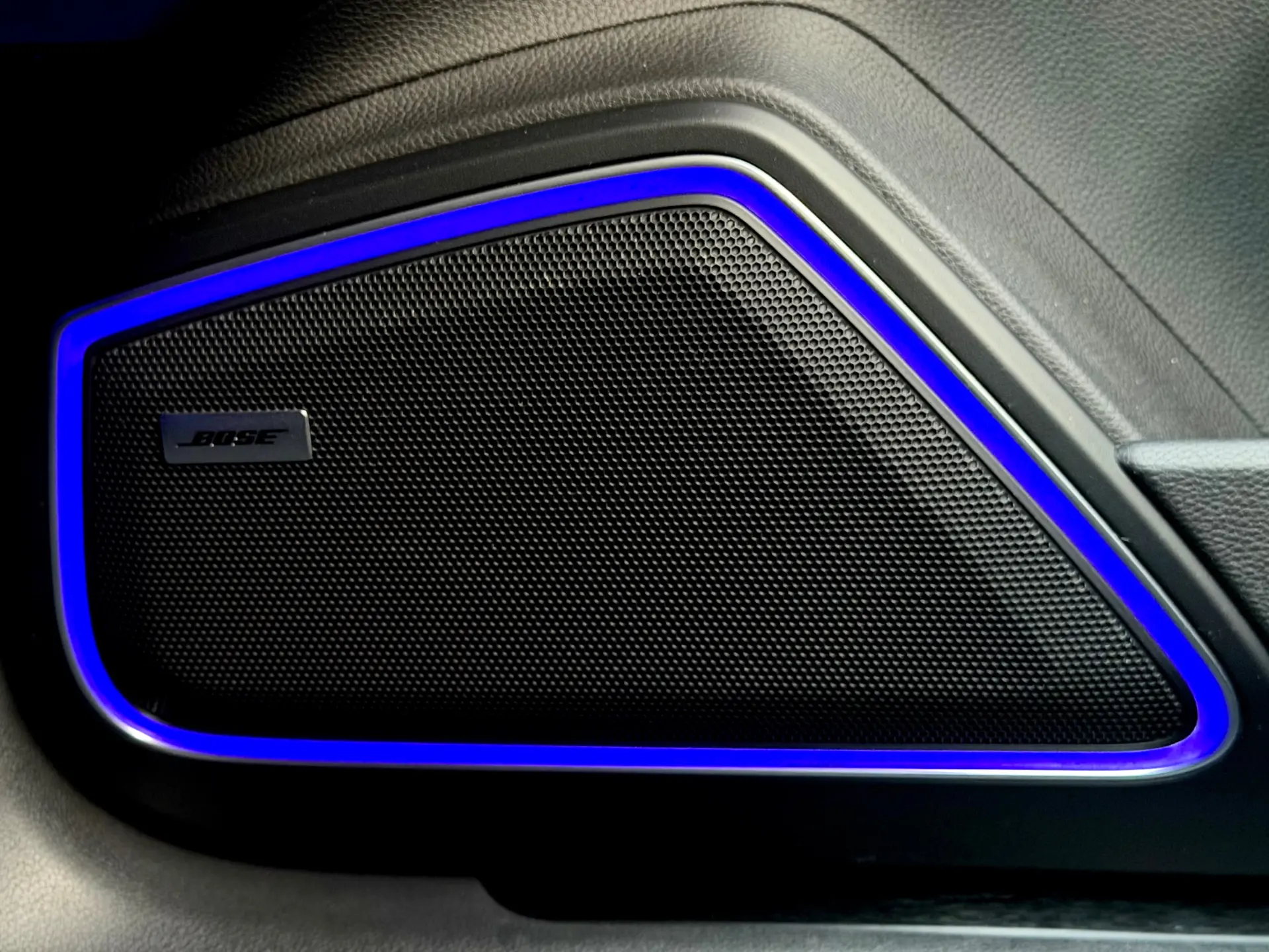 Porsche Panamera Sport Turismo 4 E-Hybrid Platinum Edition PDLS 35