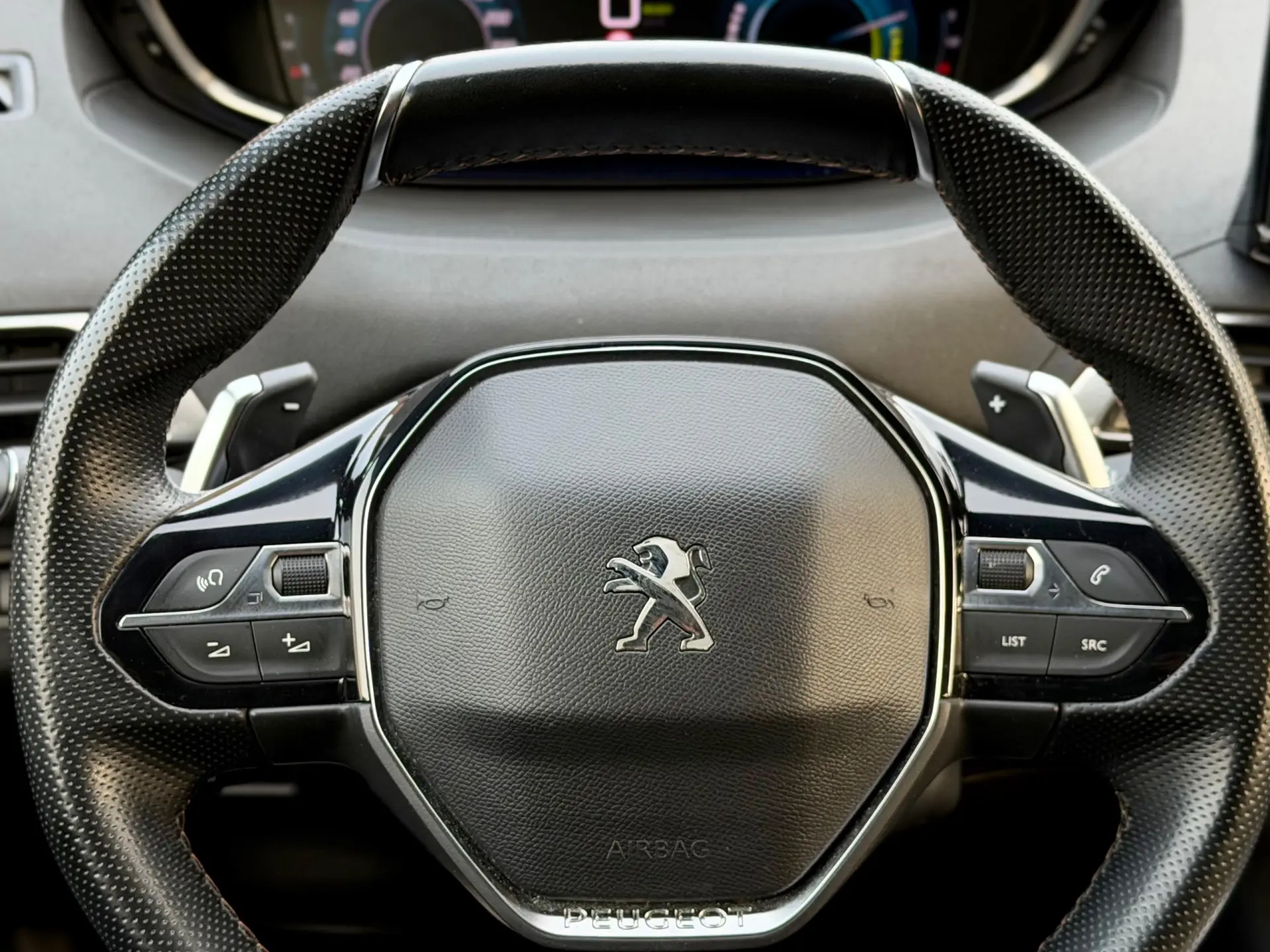 Peugeot 3008 1.6 Hybrid4 GT Line e-EAT8 37