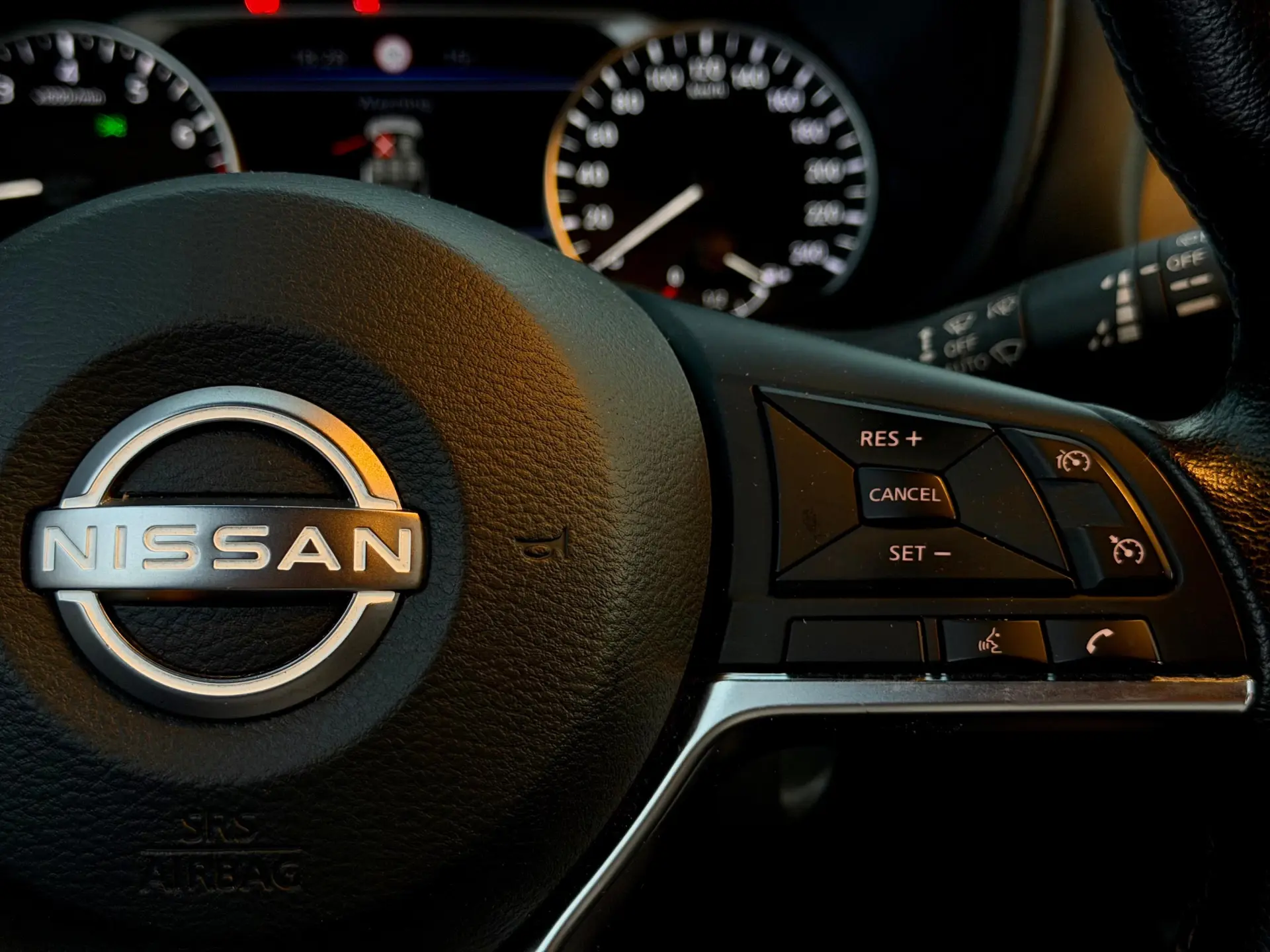 Nissan Juke 1.0 DIG-T N-Design Black 8