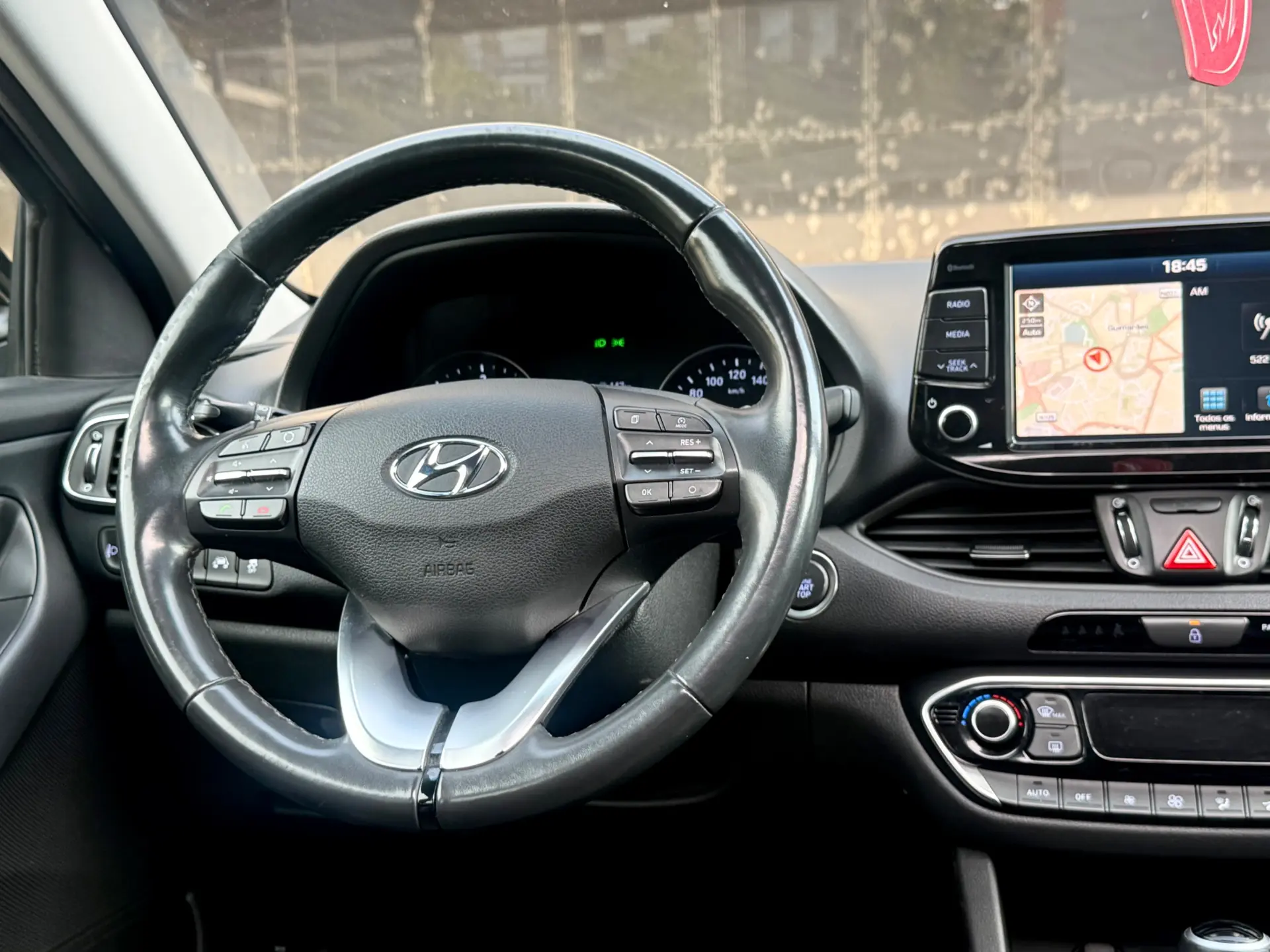 Hyundai i30 SW 1.6 CRDi Style+Navi 30